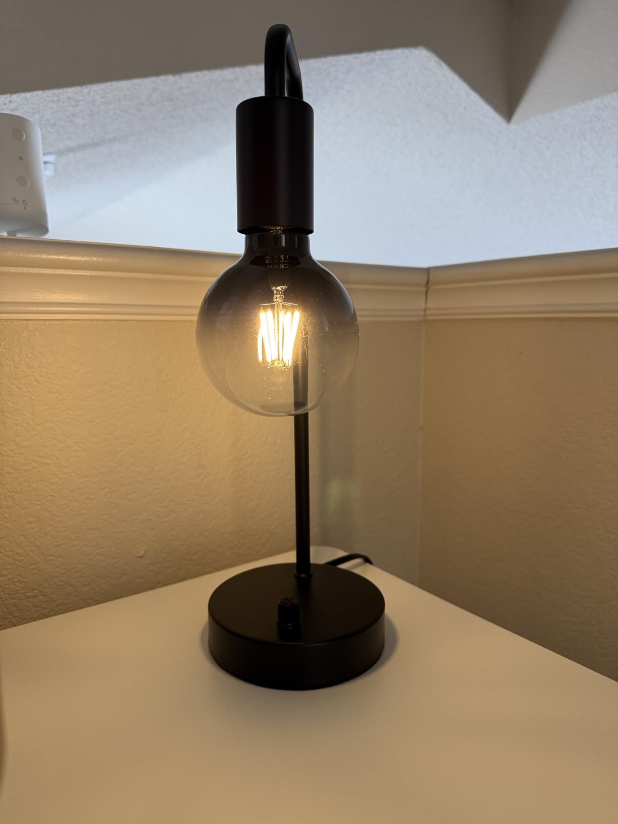 ONEWISH Industrial Table Lamp for Bedroom, Fully Dimmable Modern Bedside Lamps with 2700K Warm Light Bulb for Kids Reading, Minimalist Nightstand Lamps for Living Room, Office (Bulb Included) customer photo 2