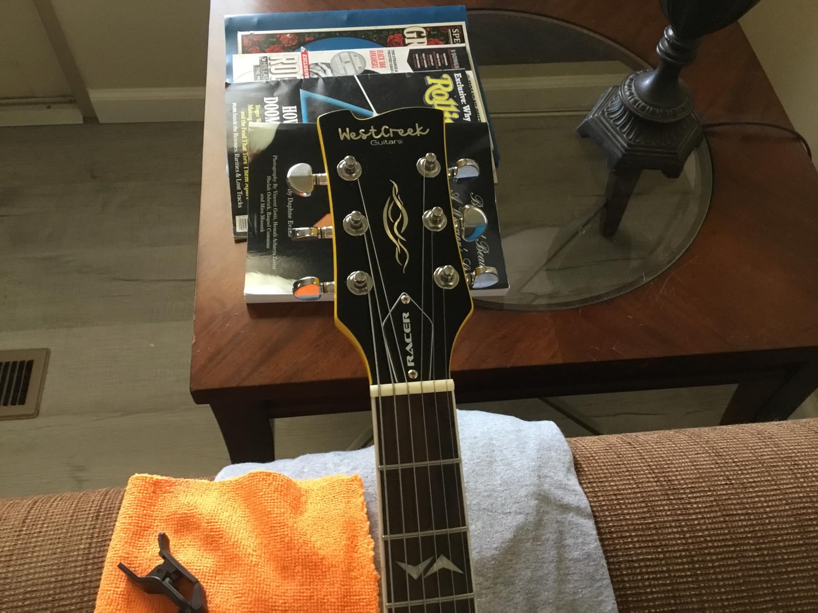 WestCreek RACER Solid Body Electric Guitar, Double Cut guitar, Rounded End Frets, Bone nut, Rosewood Fingerboard, Mahogany Body (Bumble-B) customer photo 1