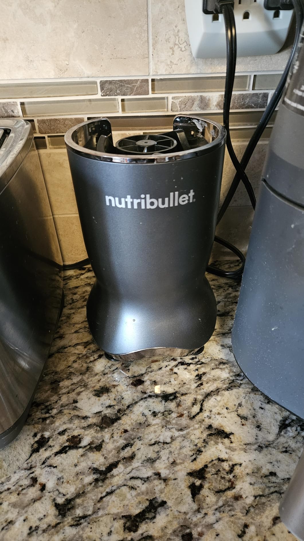 nutribullet Ultra Personal Blender NB50500, 32 oz, Gray customer photo 2