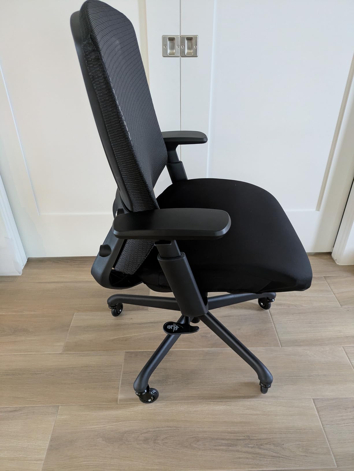 ELABEST Ergonomic Mesh Office Chair, Comfy Computer Desk Chair BIFMA 5.1 Certified Commercial Swivel Task Chair for Home Office Adjustable Lumbar Support & Armrests, Tilt Function, Wide Seat, Black customer photo 1