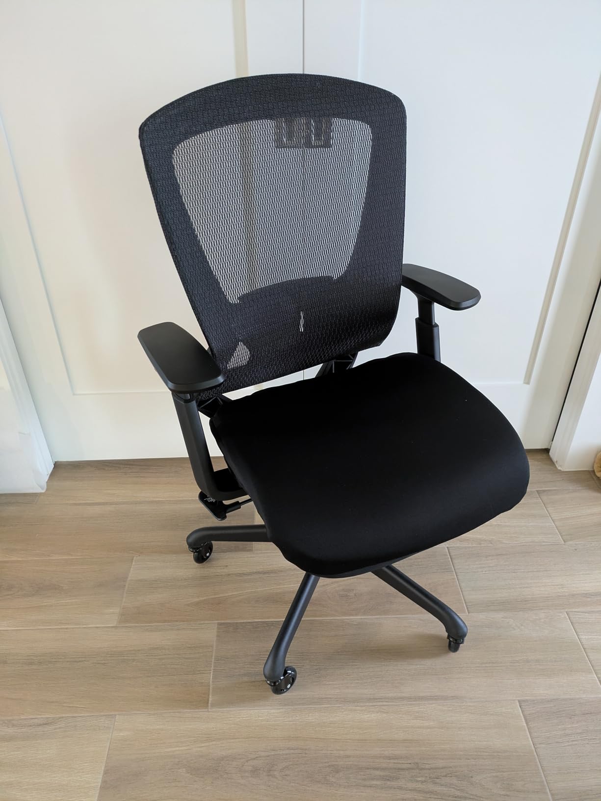ELABEST Ergonomic Mesh Office Chair, Comfy Computer Desk Chair BIFMA 5.1 Certified Commercial Swivel Task Chair for Home Office Adjustable Lumbar Support & Armrests, Tilt Function, Wide Seat, Black customer photo 2