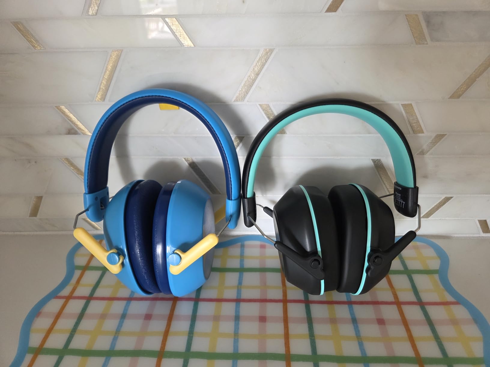 iClever Noise Cancelling Headphones for Kids Adults, SNR 29dB Safety Noise Reduction Ear Muffs for Autism Sensory & Concentration Aid, Ear Hearing Protection for Fireworks/Event/Monster Jam/Concert customer photo 1