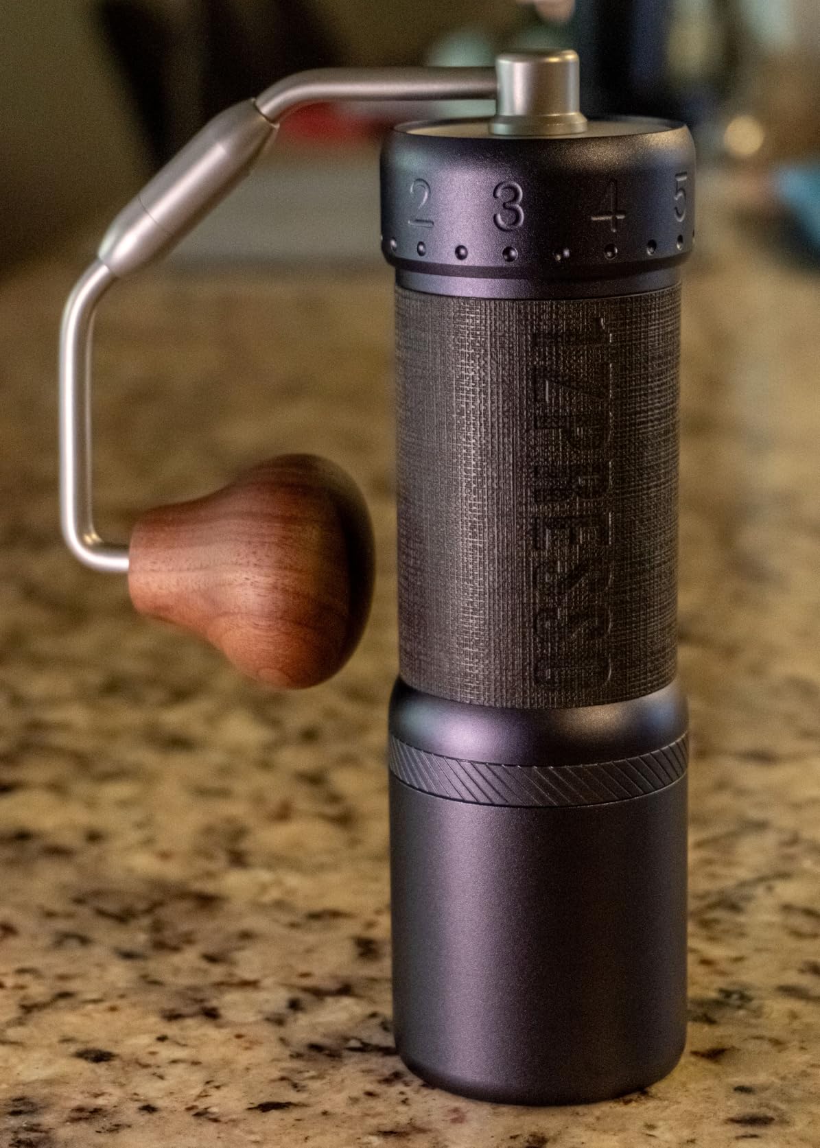 1Zpresso J-Ultra Manual Coffee Grinder Iron Gray, Conical Burr, Foldable Handle, Magnet Catch Cup Capacity 40g, Numerical Adjustable Finely Setting, Faster Grinding Efficiency Ideal for Espresso customer photo 2