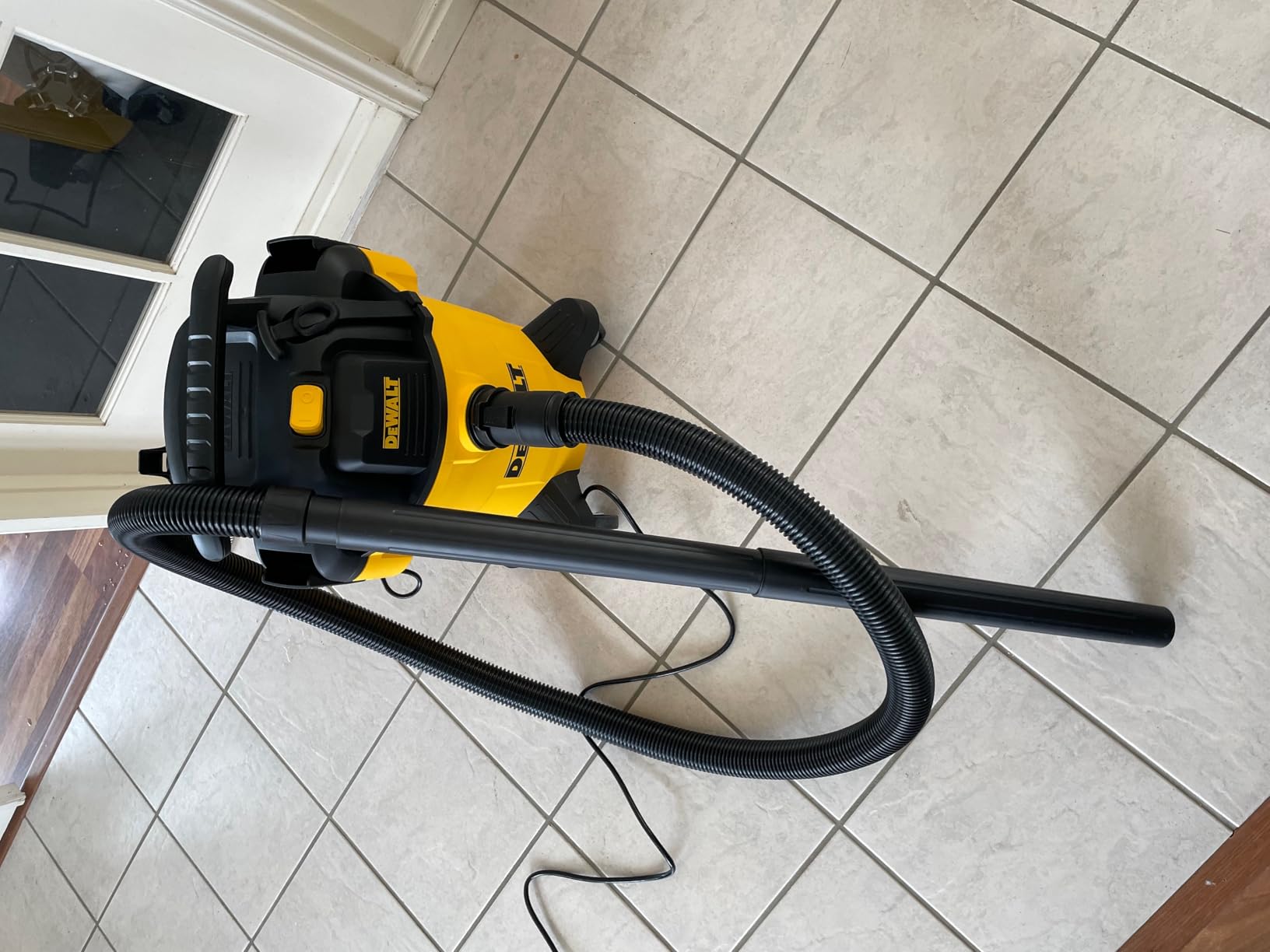 DEWALT DXV06PL Shop Vacuum 6 Gallon 4HP Poly Wet Dry Vacuum for Jobsite Garage Home customer photo 2
