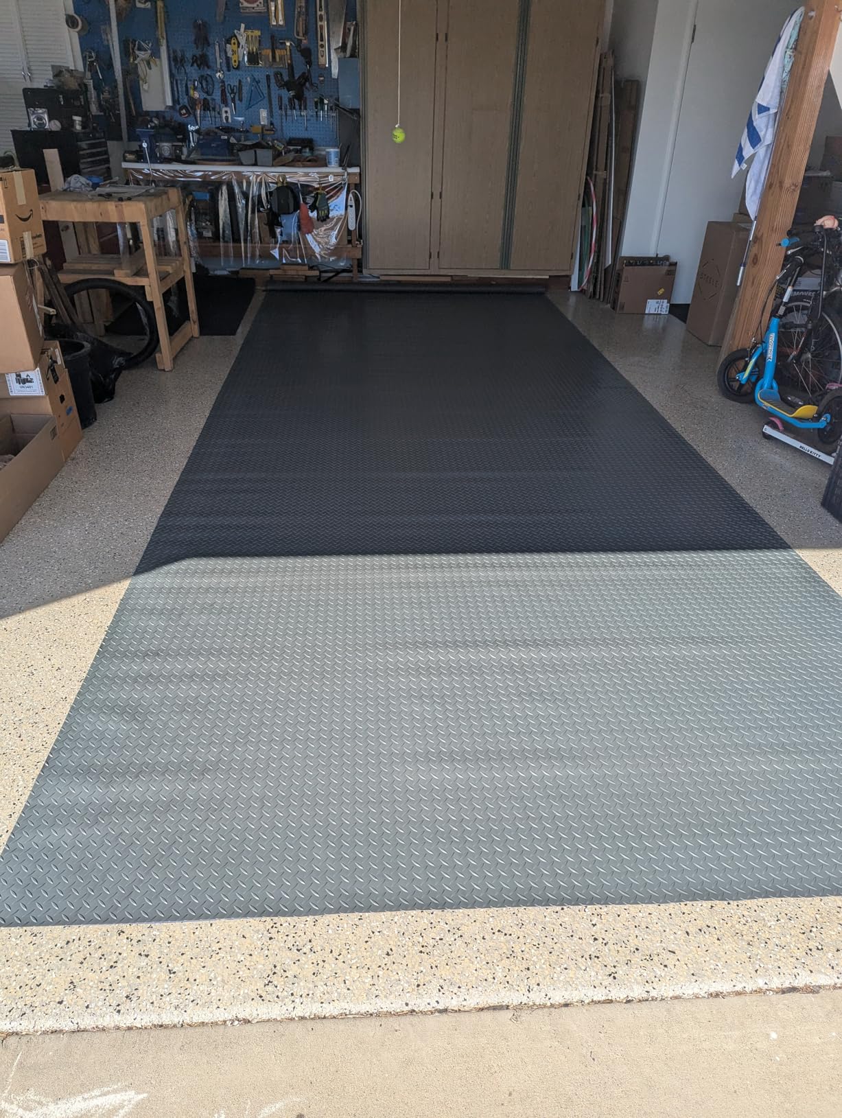 Geemax 7.8 x 20 FT Garage Floor Mat, 2.8mm Thickness Diamond Plate Vinyl Garage Flooring Roll for Under Car, Large Size 156 SQFT for Large SUVs, MPV, Pickup Truck customer photo 2