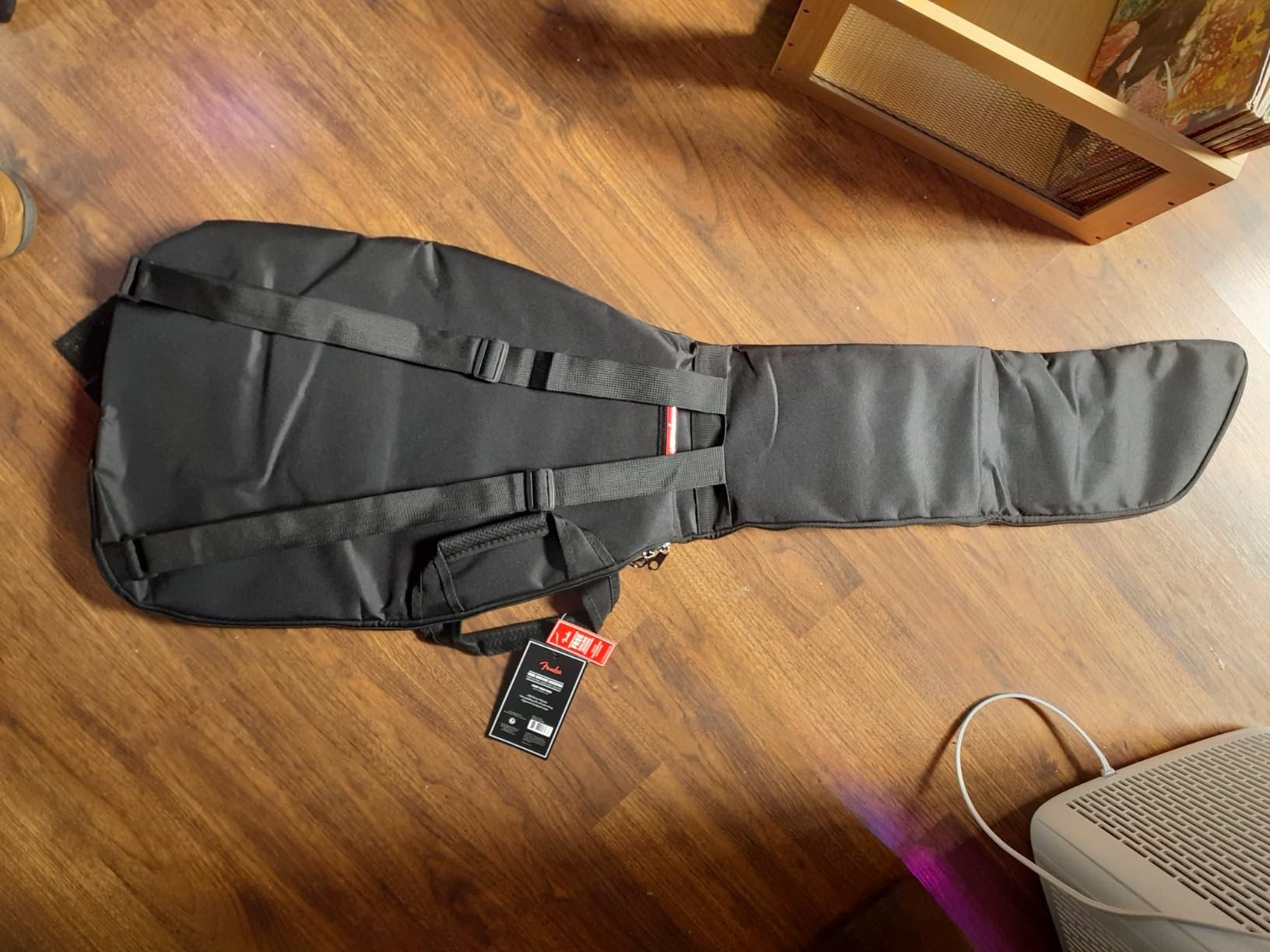 Fender Electric Bass Gig Bag, Padded Guitar Case with a Comfortable Two-Piece Handle and Ergonomic Backpack Straps, Black customer photo 2