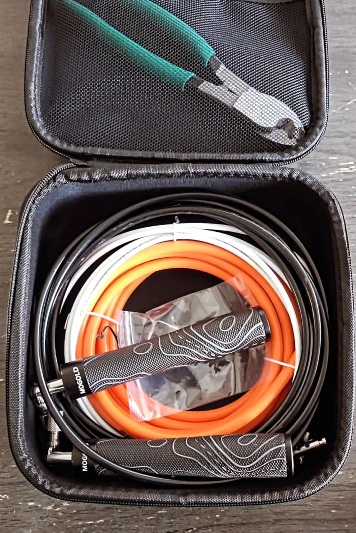 Weighted Jump Rope for Men Women -Interchangeable 1/5lb 1/4lb 1/2lb Heavy jump ropes - 360 Degree Spin - Length Adjustable,Ergonomics Leather Grip Skipping Rope for Fitness Weight Loss & More customer photo 1