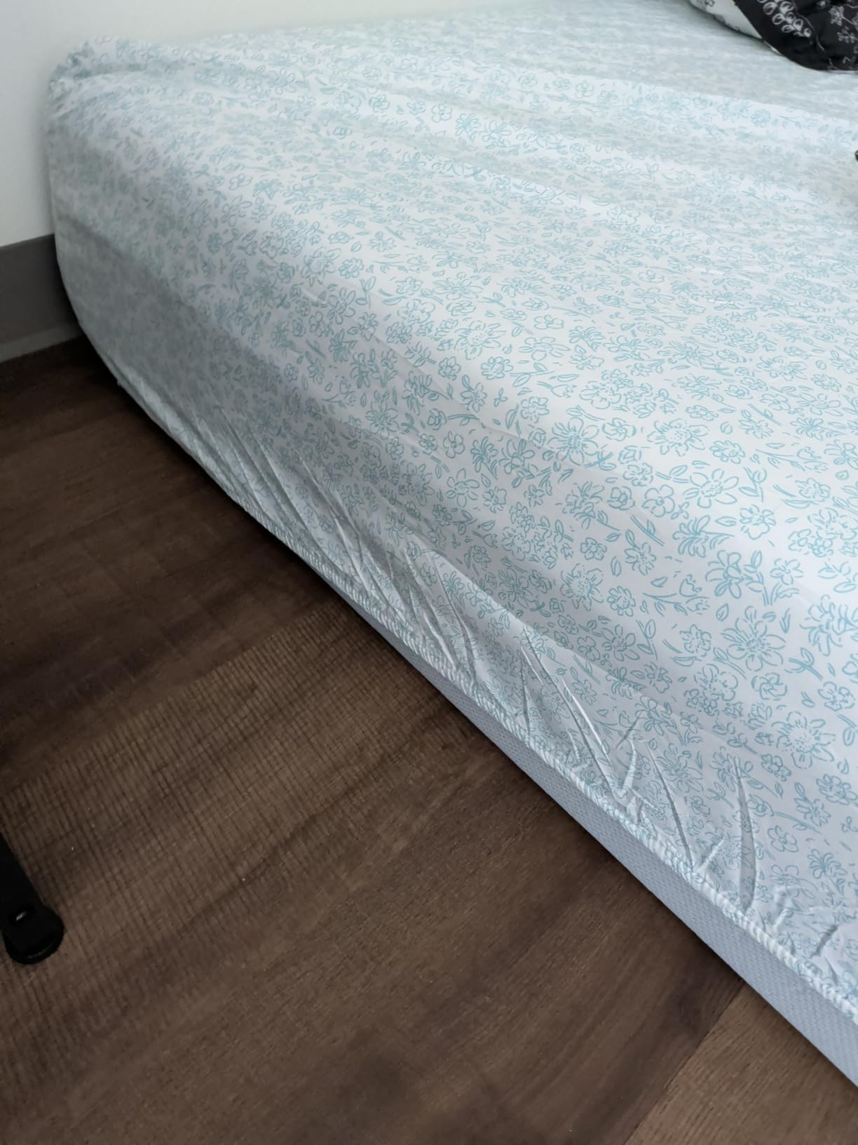 Zinus 12 Inch Green Tea Essential Memory Foam Mattress [New Version], Queen, Fiberglass Free, Medium Feel, Breathable Airflow Memory Foam, Certified Safe Foams & Fabric, Mattress in A Box customer photo 1
