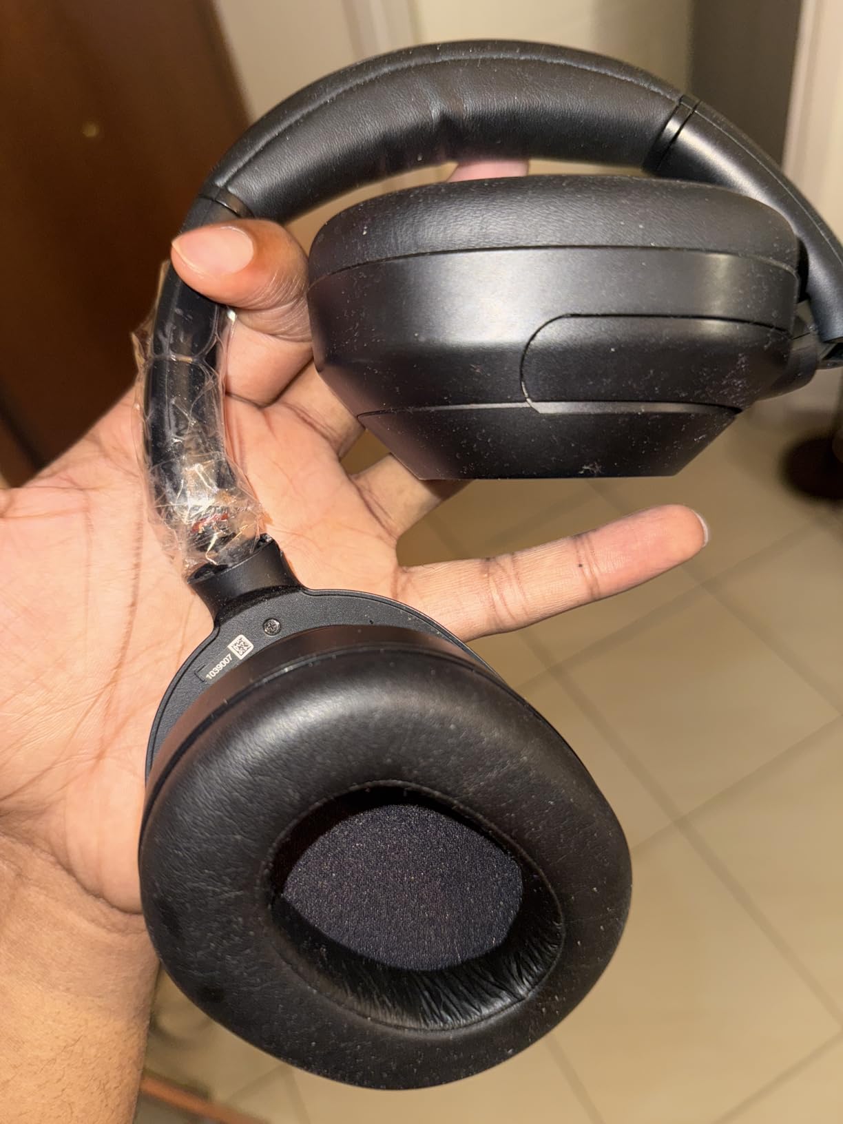 Sony ULT WEAR Over-Ear Noise Canceling Bluetooth Headphones with Alexa Built-in, Comfortable Design, 30-Hour Battery, Massive Bass, & Signature Noise Canceling Found in 1000X Series, Black customer photo 2