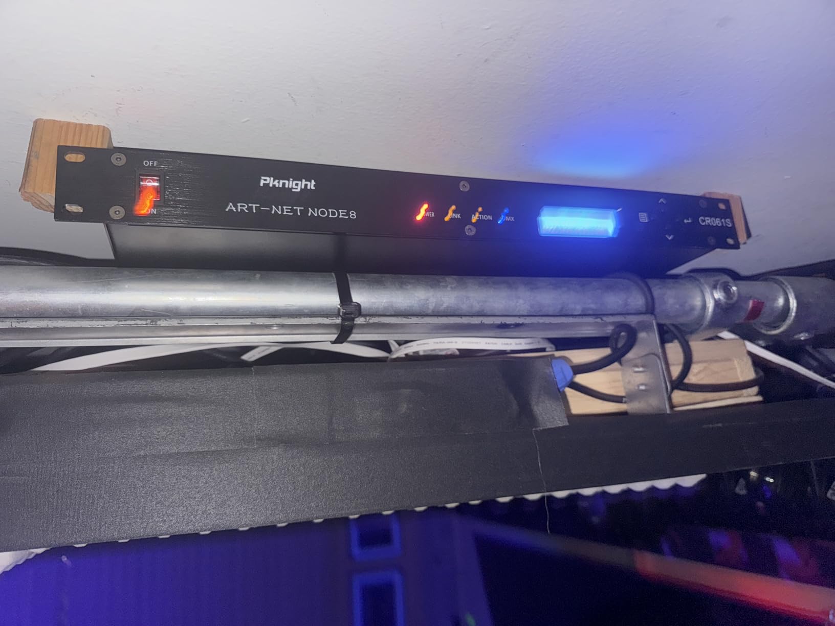 Pknight ArtNet DMX Ethernet Lighting Controller Interface, 19-inch 1U Rack-mount, 8-Universe Art-Net to DMX512 Output-Only Node (No RDM) customer photo 1