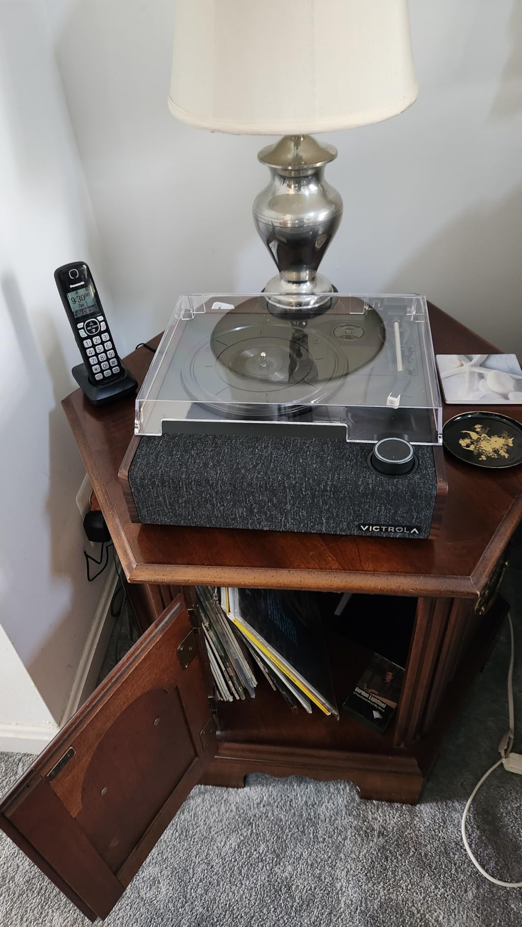 Victrola Eastwood II Record Player with Speakers - Bluetooth 5.1 and Vinyl Steam Technology, Vintage Style 3-Speed Vinyl Player, Audio Technica AT-3600LA Cartridge (Oak) customer photo 1