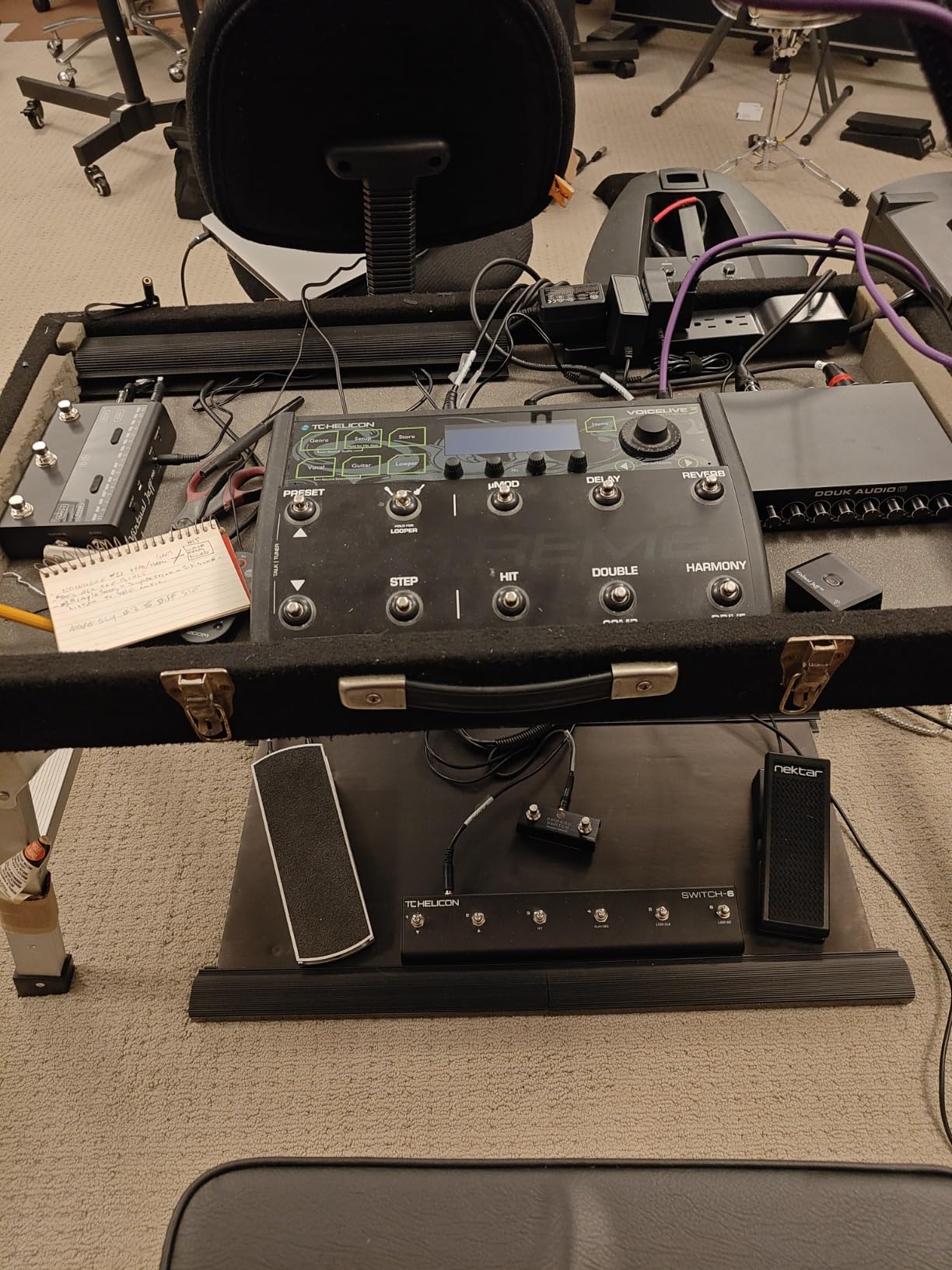 Douk Audio 7 Band Equalizer Balanced EQ Audio Preamp with XLR RCA Input and Output for Home Stereo, Amplifier, Computer Speaker (T7) customer photo 1