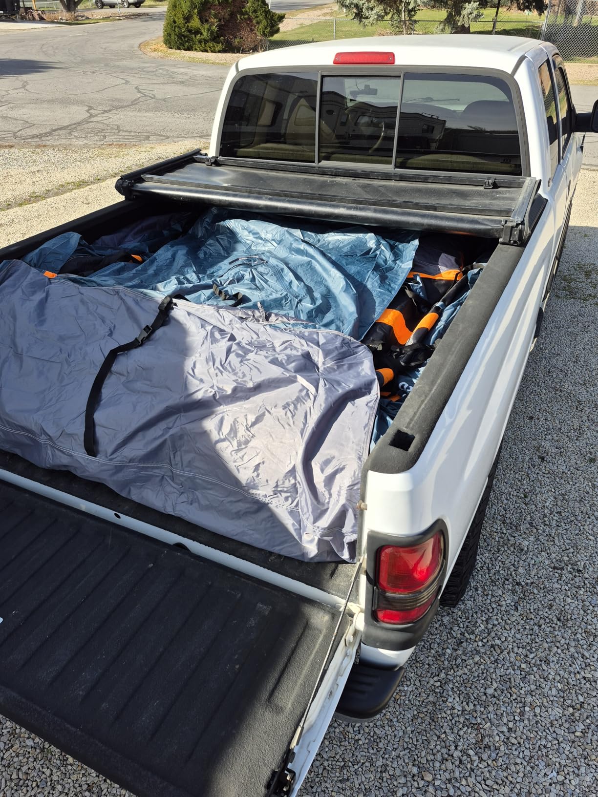 Umbrauto Truck Bed Tent with Awning: 6.4-6.7FT PU3000mm Waterproof Tailgate Pickup Truck Tents, Easy Set-up for 2 Person, Fits Full Size Short Bed, Chevy, Dodge, Ford, GMC, Green customer photo 2
