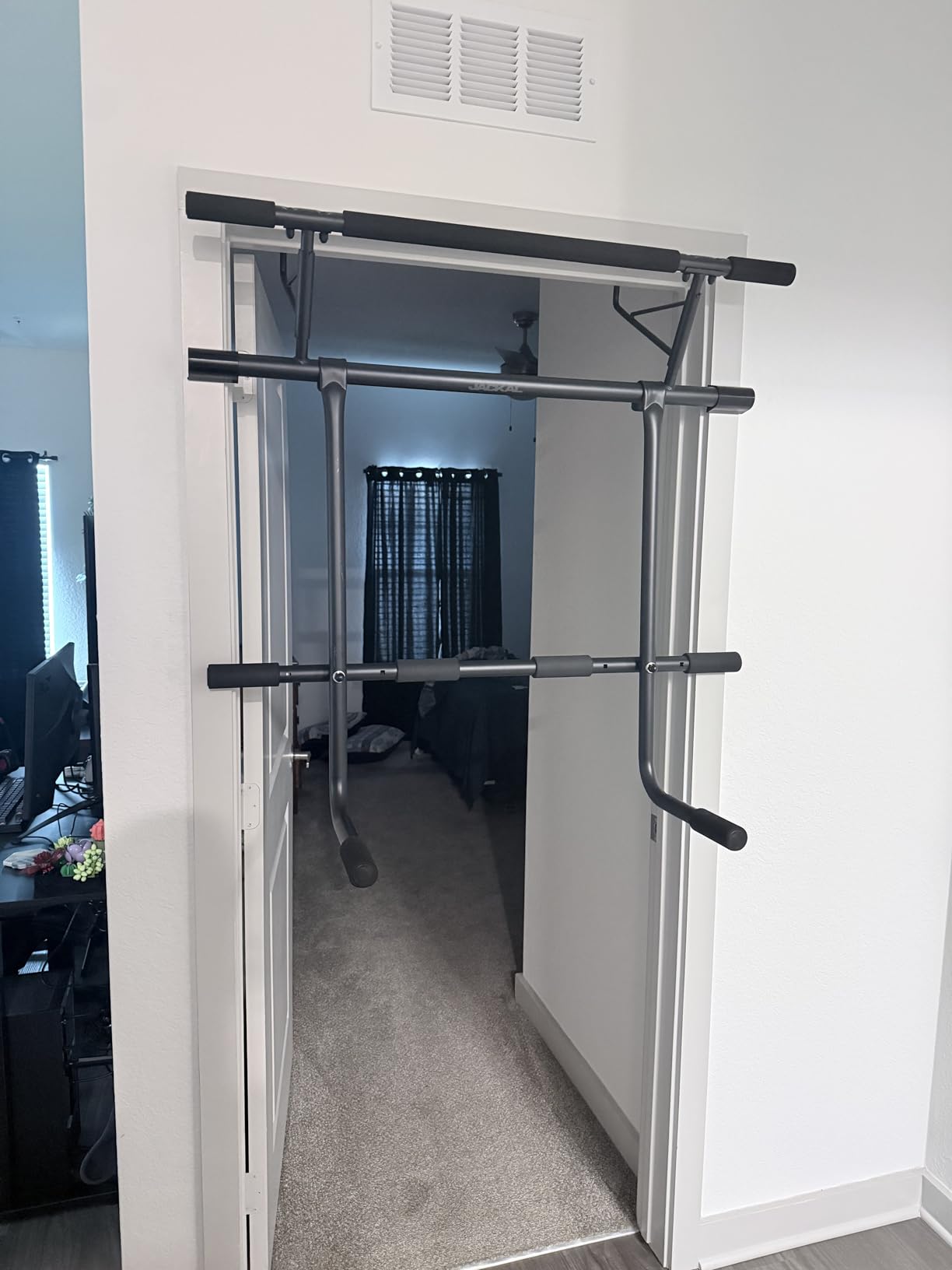 JACKAL Door Pullup Bar and Dip Bar Station - Multi Grip, Removable Dip Bars, Rigid NO WOBBLE, Easy Folding Storage, No Screws, Dip Station and Pull-up Bar for Doorway, Collapsible Dip Station, No Door Damage, High Weight Capacity, Foldable Bodyweight Workout Station customer photo 2