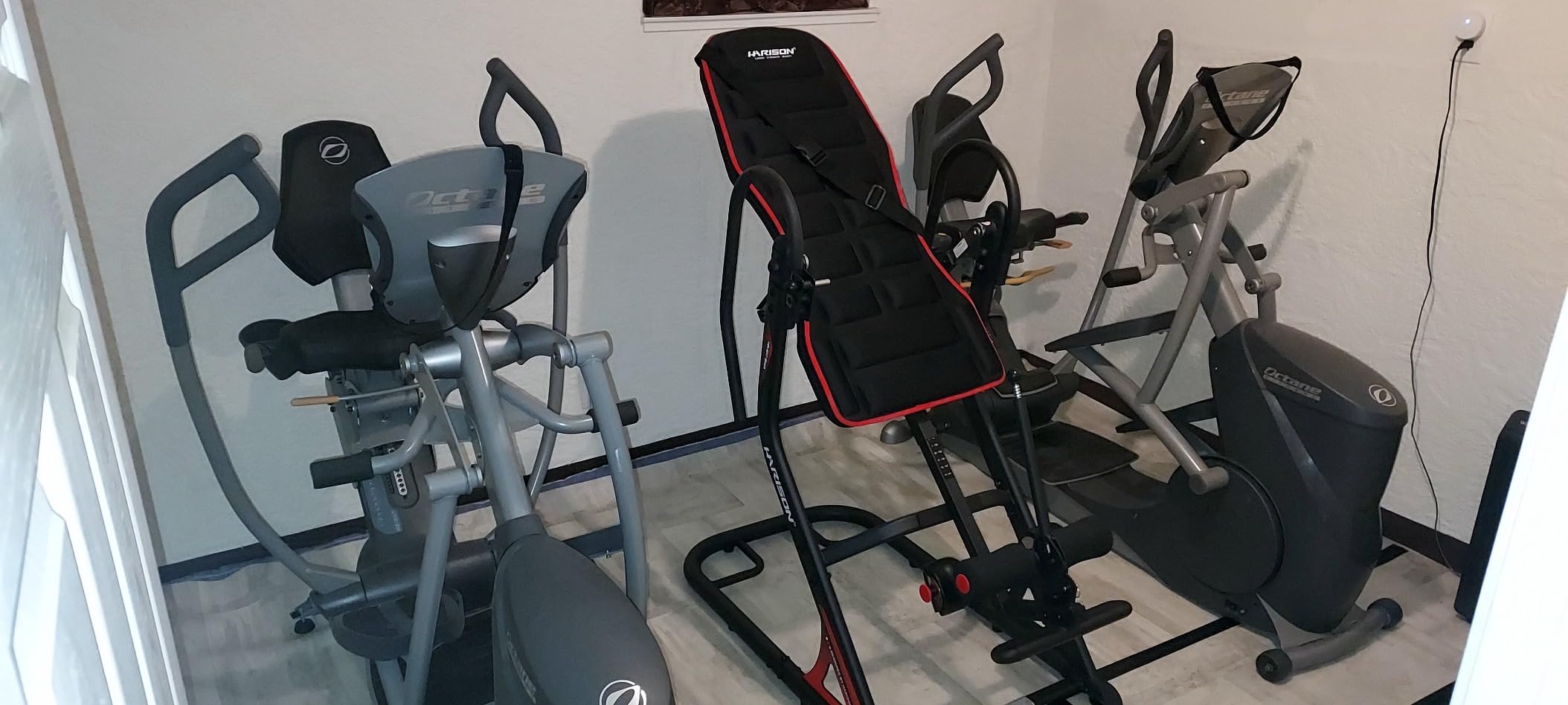 HARISON Inversion Table for Back Pain Relief - Decompression Back Stretcher, 350LBS Capacity Strength Training Inversion Equipment, Decompression Table with Safe Belt & Comfortable Ankle Holders customer photo 1
