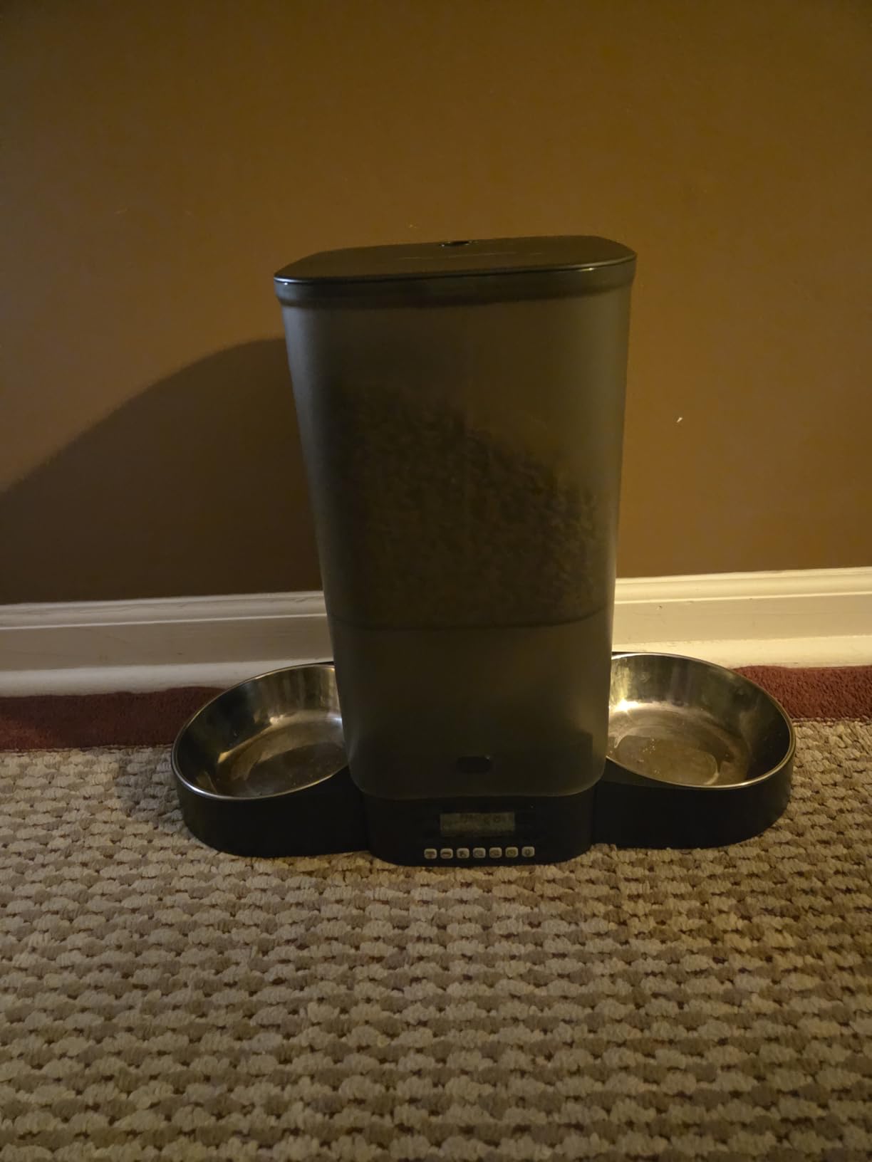 HoneyGuaridan 3.5L Automatic Cat Feeder for Two Cats, Food Dispenser with Stainless Steel Bowl, Timed Cat Feeder Programmable 1-6 Meals Control, Dual Power Supply, 10s Meal Call Black customer photo 2