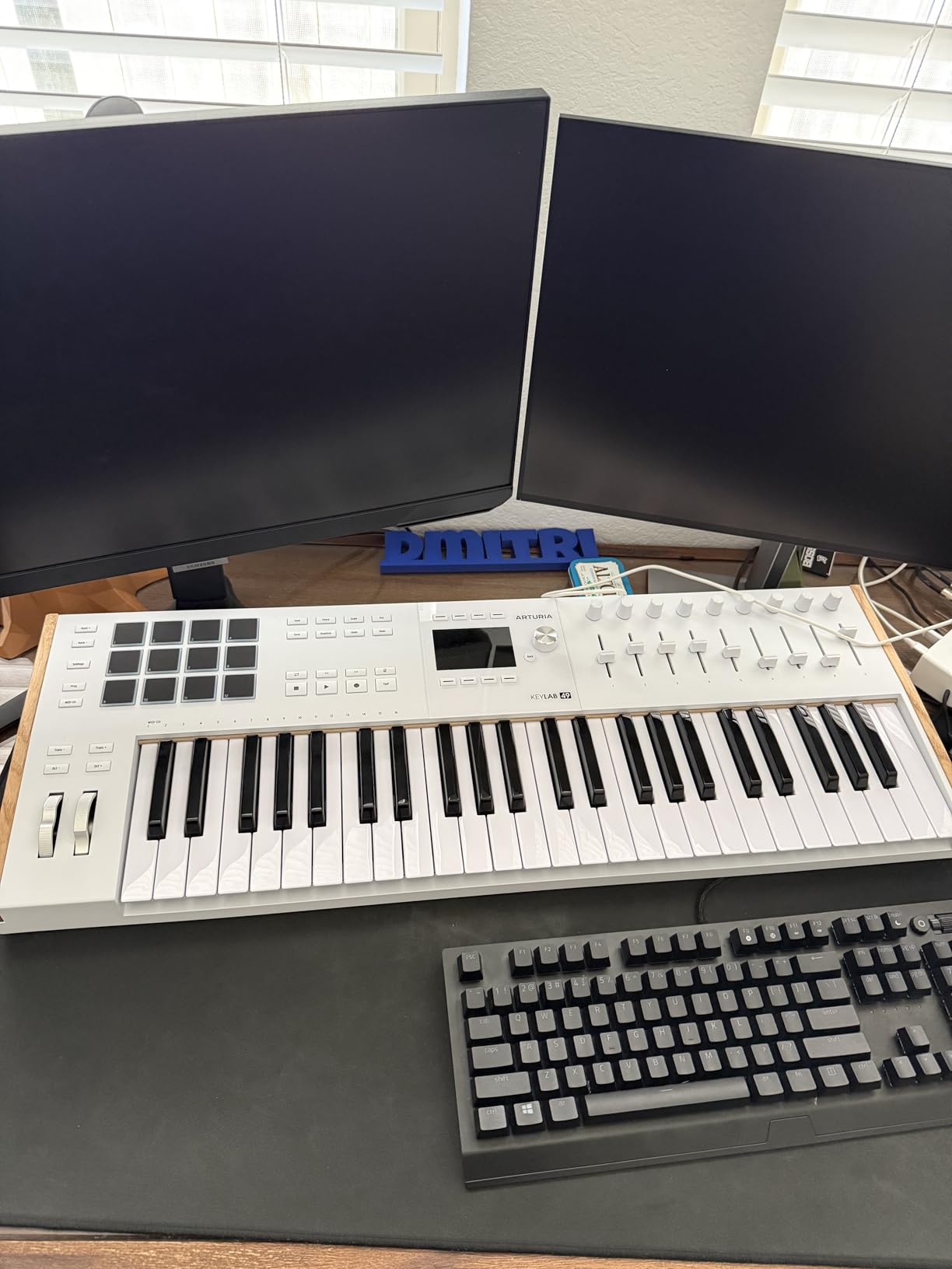 Arturia KeyLab 49 mk3 White - 49 Key USB MIDI Keyboard Controller with Analog Lab Pro Software Included customer photo 1