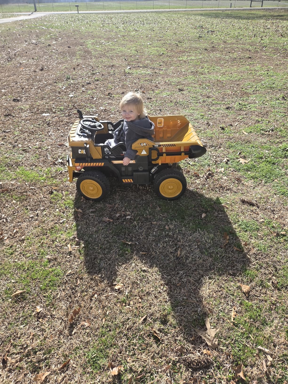 ANPABO 24V Ride On Dump Truck, 2X75W Powerful Motors, Up to 4.4Mph, EVA Tires, Construction Vehicle w/Electric Dump Bed and Extra Shovel, 19 Spacious 2 Seater, Kids Car w/Parent Remote -Yellow customer photo 1