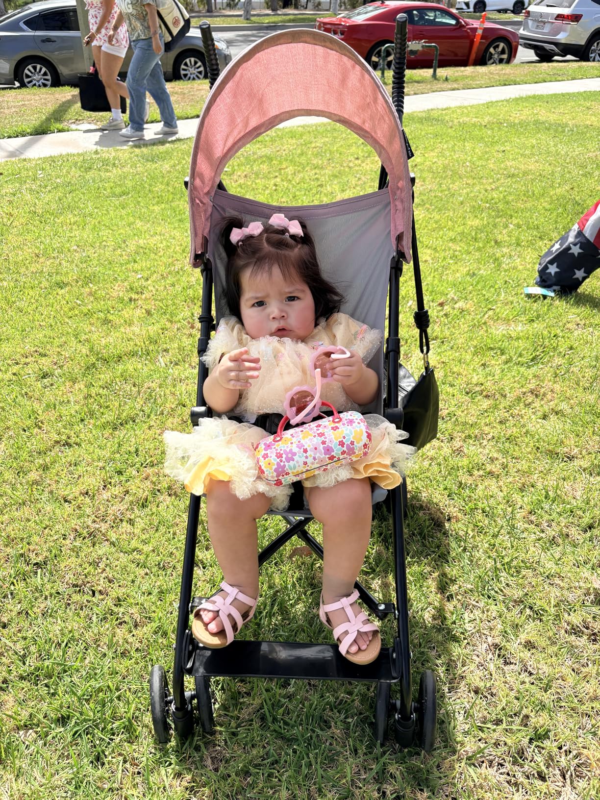 Dream On Me Aero Travel Umbrella Stroller, One-Hand Quick Fold, 3-Point Safety Harness, Dual Brakes, Adjustable Removable Canopy, Lightweight Compact & Space-Saving, for 6 to 36 Months - Black customer photo 1