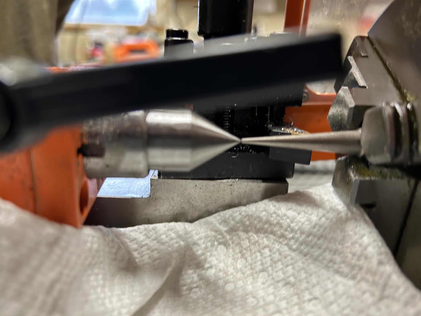 VEVOR Metal Lathe, 8.3'' x 29.5'' Benchtop Metal Lathe 0-2500 RPM Continuously Variable Speed 750W Brushless Motor Metal Gears with LCD Display customer photo 2