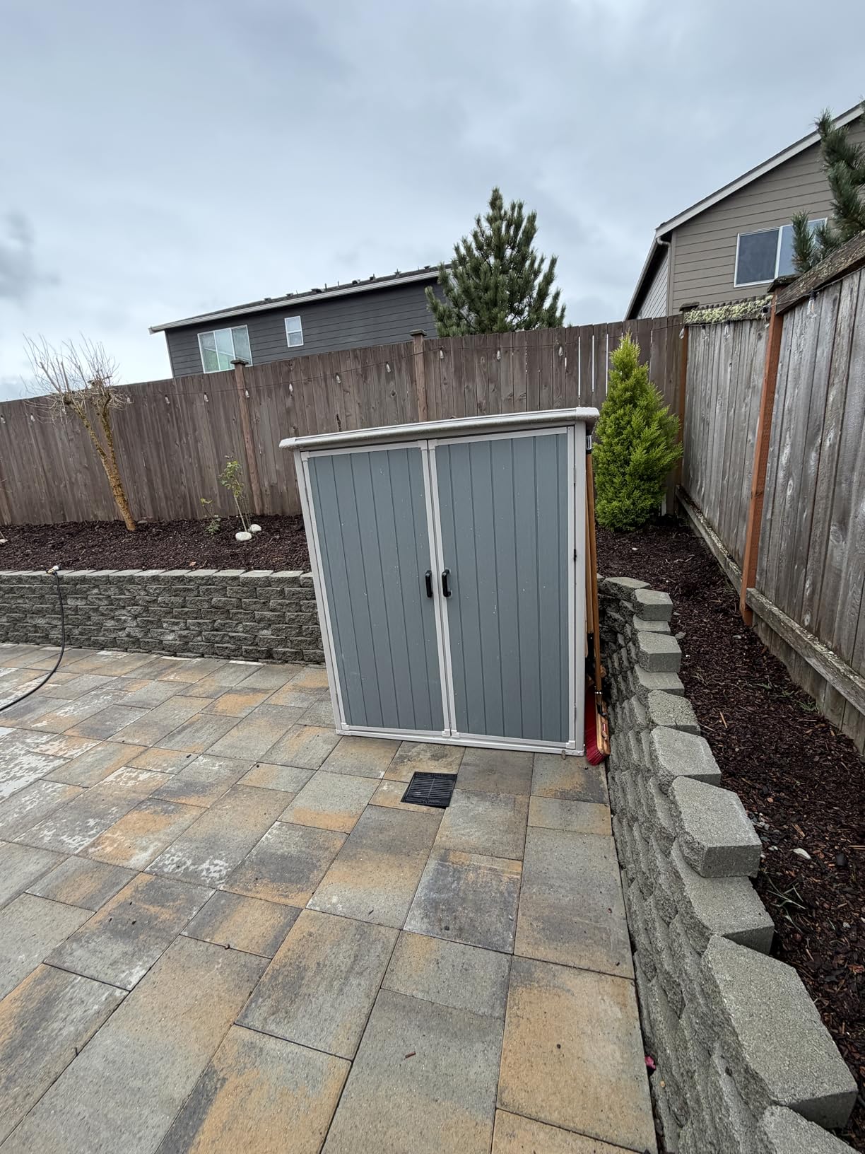 Aoxun Outdoor Storage Shed 5 x 3FT, Resin Shed with Floor and Lockable Door, Plastic Sheds for Garbage Can, Tool, Accessories, Lawn, Garden - Grey customer photo 1