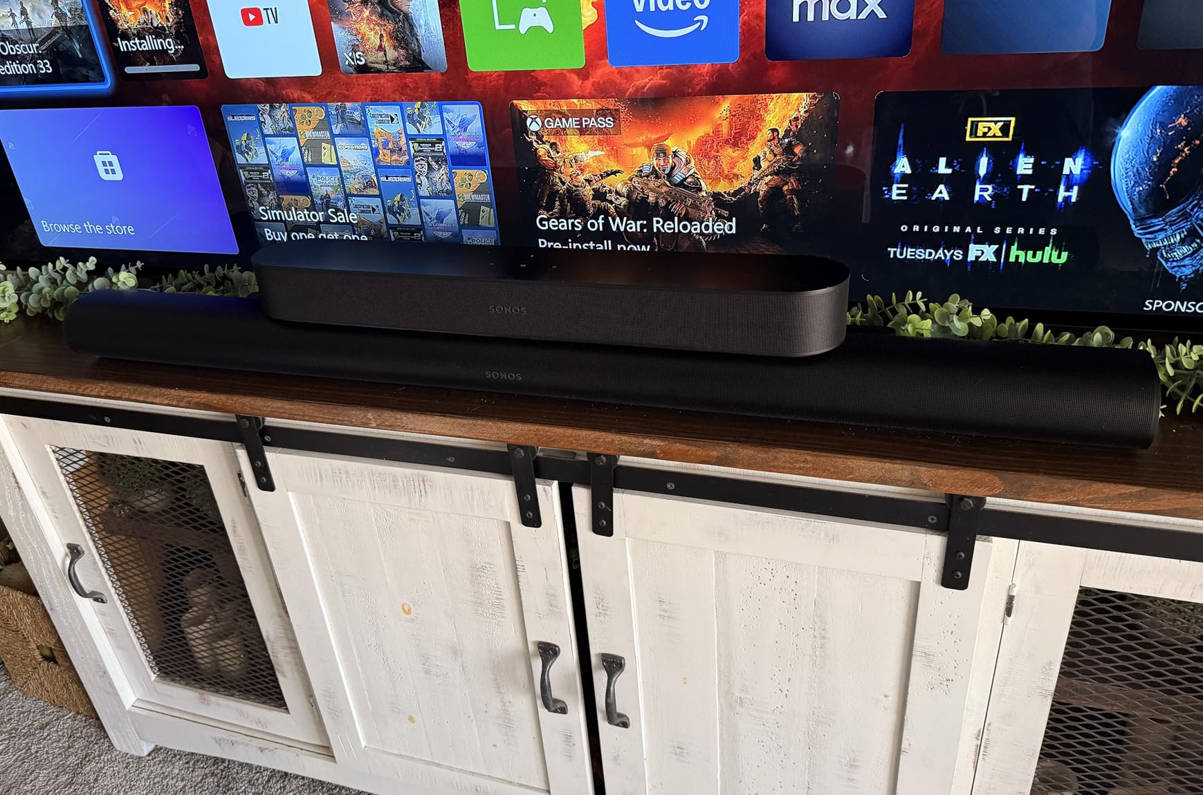 Sonos Arc Ultra Soundbar with Dolby Atmos and Voice Control - 9.1.4 Surround Sound for TV and Music - White customer photo 2