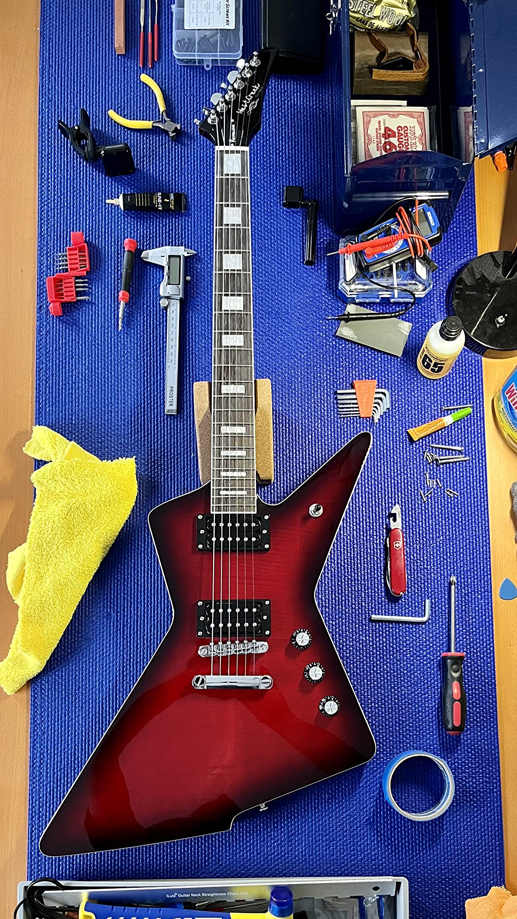 WestCreek Revenge Solid Body Electric Guitar, Heavy Metal Guitar, Right Handed, Heavy Metal Pickups, Rounded End Jumbo Frets, Bone Nut, Rosewood Fretboard, Mahogany Body (Gradient Red) customer photo 1