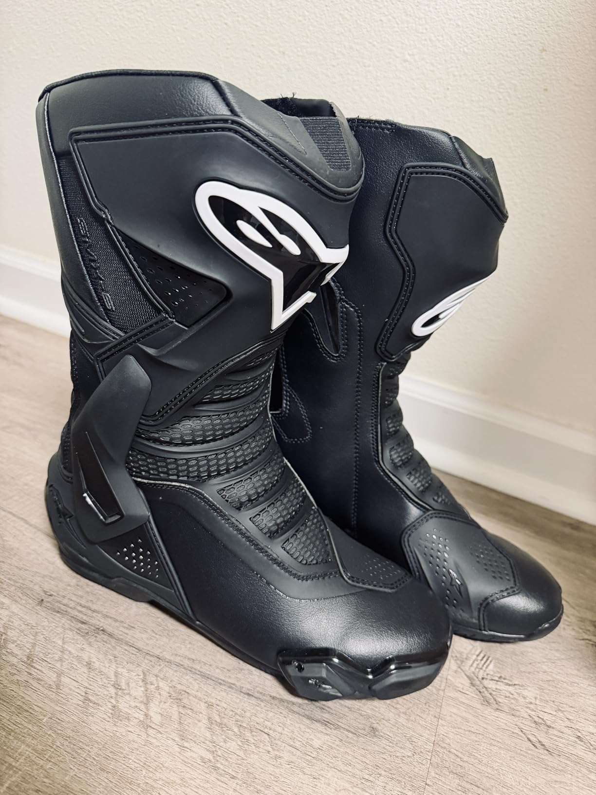 Alpinestars SMX-6 V3 Motorcycle Boots, High-Speed Protection & Comfort - CE Certified, Replaceable Toe Sliders, Enhanced Ankle Protection customer photo 1