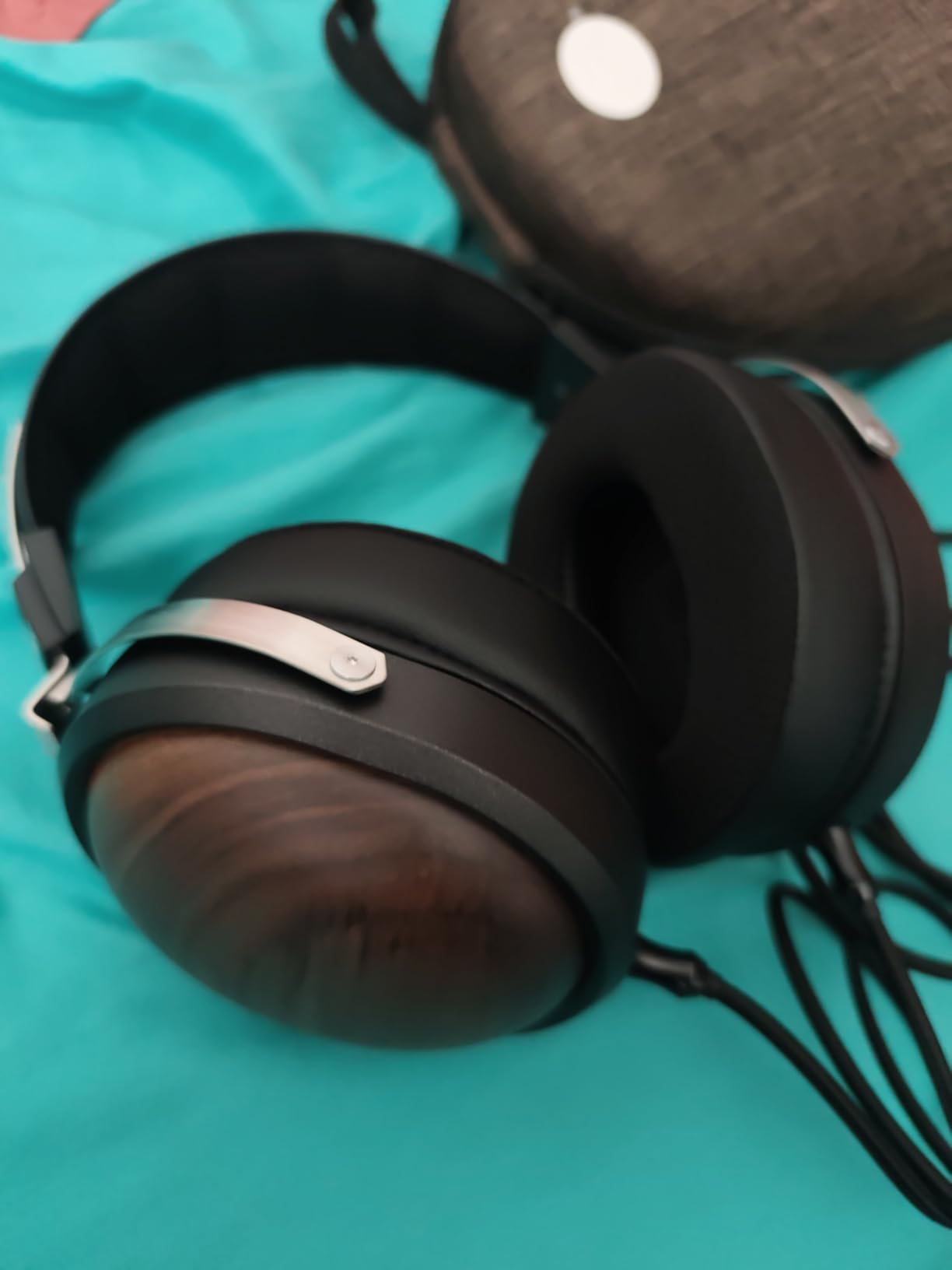 FiiO FT1 Closed-Back Over-Ear Nanowood Fiber Composite Diaphragm Wired Hi-Fi Headphones (Beech) customer photo 2