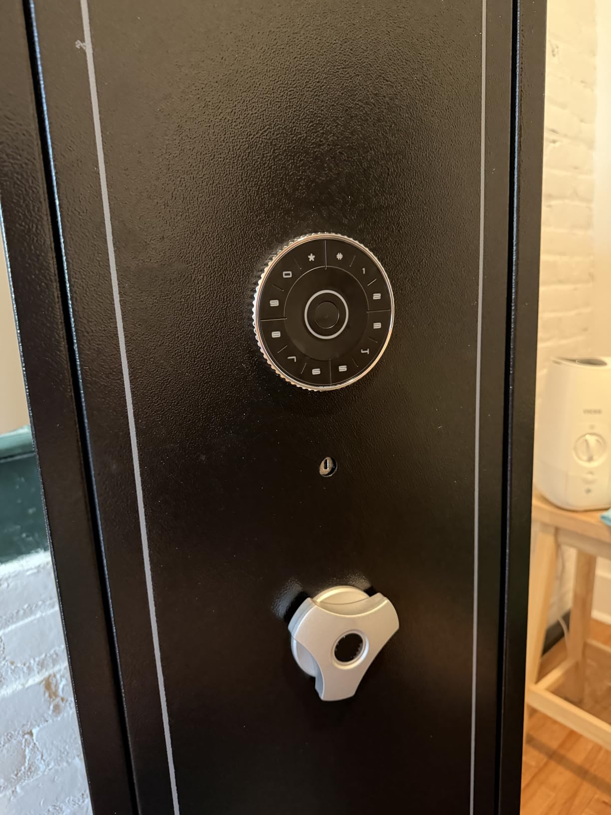 KAER 5-6 Gun Safe, Gun Safes for Rifle and Pistols, No Assembly Gun Cabinets, Rifle Safe, GunSafes for Rifle and Shotguns, Gun Safes & Cabinets with Drawer, Indoor Gun Rack, Removable Shelf (L) customer photo 1