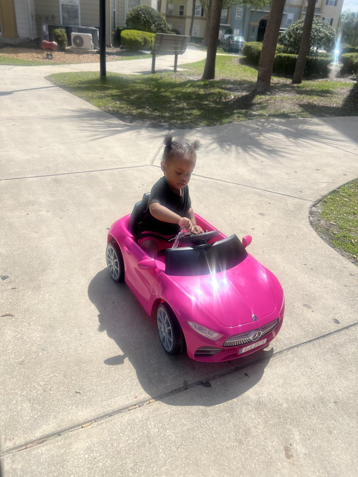 Licensed Mercedes-Benz CLS 350 12V Ride On Car Truck for Kids, Ride on Toys for Toddlers w/Parent Control, Spring Suspension, Power Wheels for Girls w/Bluetooth, Music, LED Lights (Pink) customer photo 1