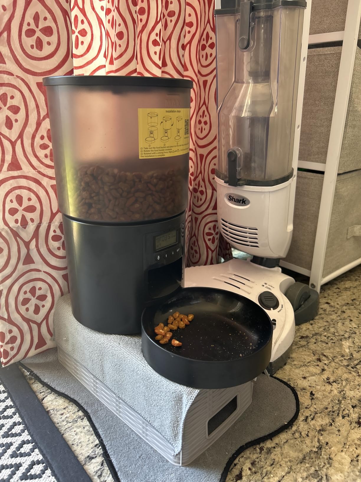 Automatic Cat Feeder Food Dispenser: 4L Timed Small Dog Dry Food Dispenser with 10s Voice - Distributeur Nourriture Chat Hund Programmable - Auto Pet Feeder with 1-6 Meals Per Day customer photo 1