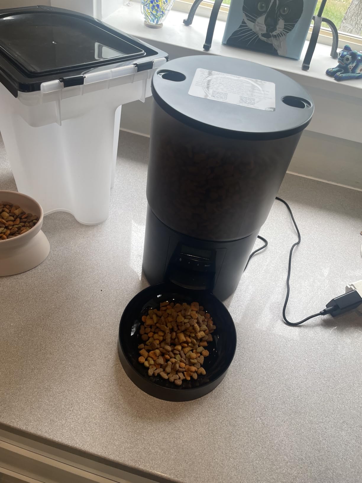 Automatic Cat Feeder Food Dispenser: 4L Timed Small Dog Dry Food Dispenser with 10s Voice - Distributeur Nourriture Chat Hund Programmable - Auto Pet Feeder with 1-6 Meals Per Day customer photo 2