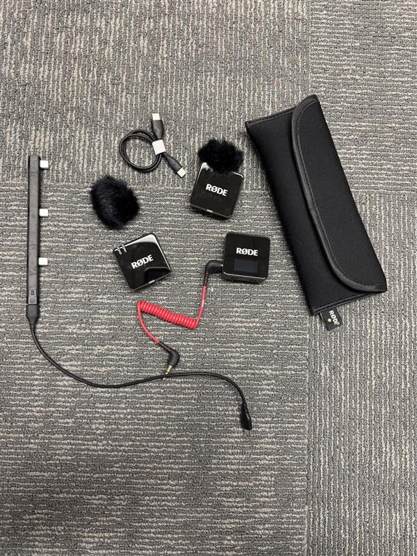 RØDE Wireless GO III (Gen 3) - Compact Wireless Mic - Pristine Audio, 32-bit Float Recording, Automatic Level Control, for Phones, Cameras and Computers (Black) customer photo 2