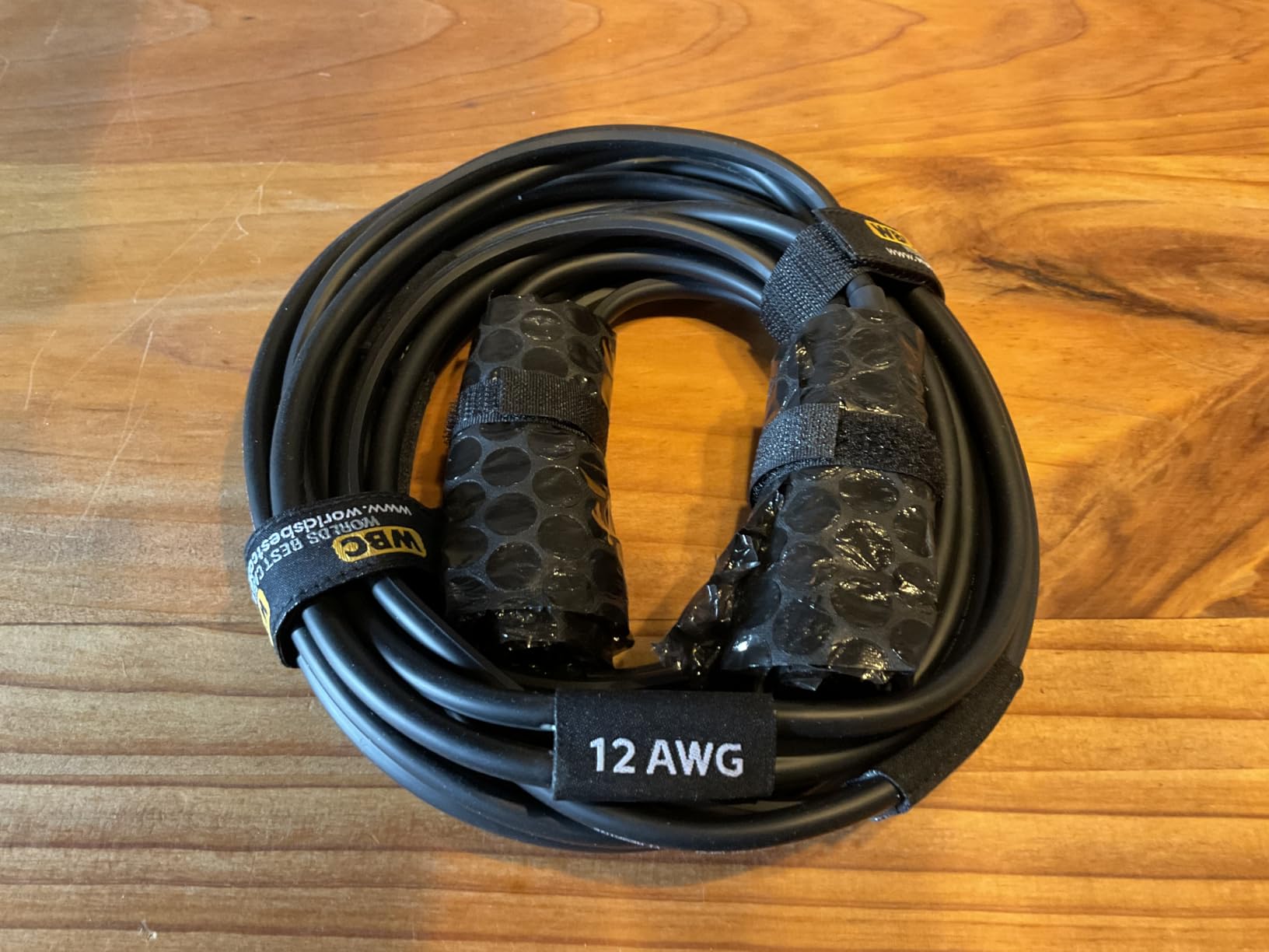 WORLDS BEST CABLES 10 Foot WBC-GOLD-LOCAP-SPKR-12 AWG - Low-Capacitance - Low-Inductance - High Purity OFC - Audiophile HiFi Speaker Cable Pair with Eminence Gold Banana (x2) & Spade (x2) Plugs customer photo 1