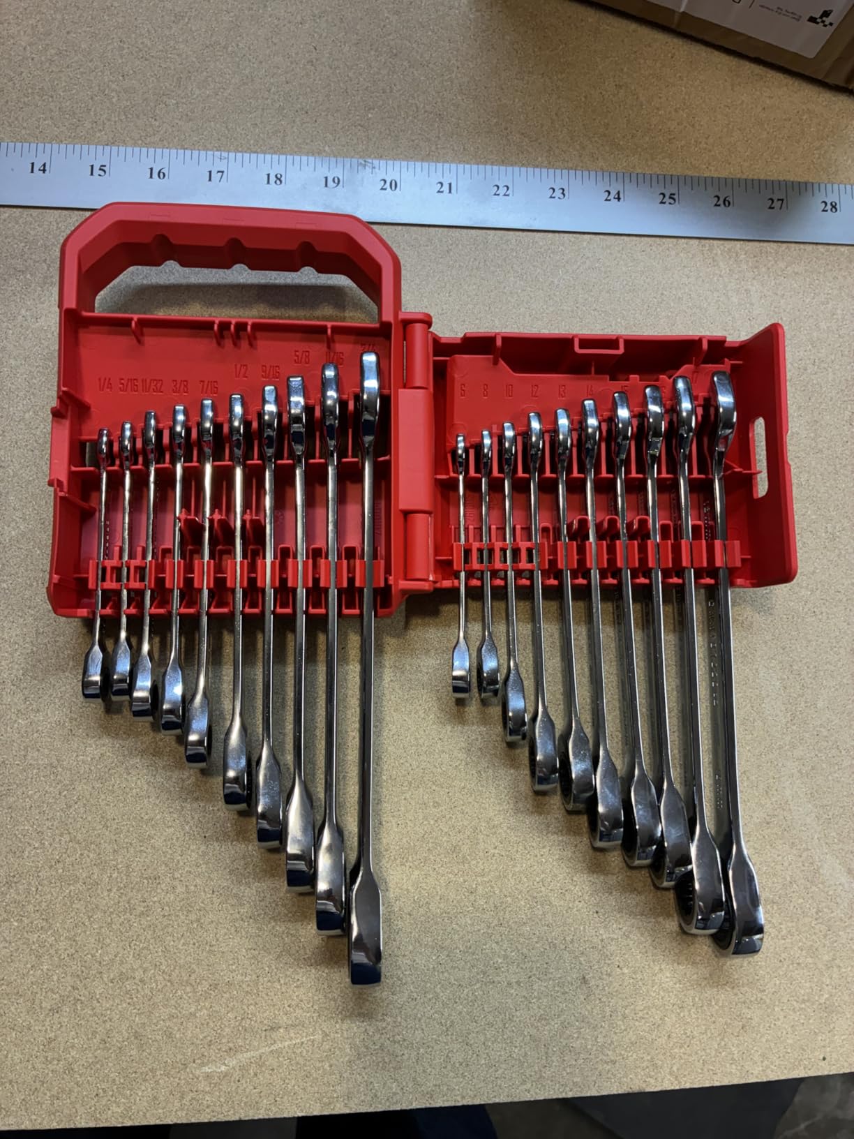 Craftsman Ratchet Wrenches Set, 20 Pc, 90 Tooth SAE/Metric Ratcheting Wrench Set with Case, 4 Degree Arc Swing (CMMT87220) customer photo 2