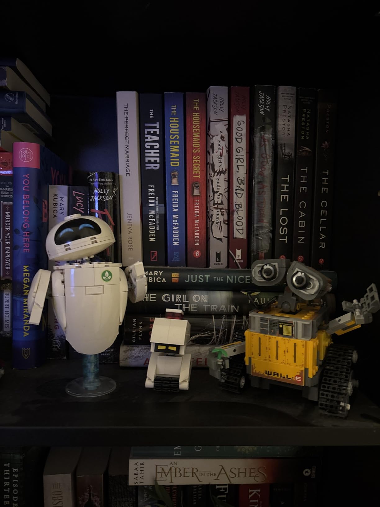 LEGO Disney & Pixar Wall-E & EVE Building Set for Adults, Ages 18+ - Home Office, Book Shelf, or Room Decor for Disney Fans - Gift Ideas for Men & Women - 43279 customer photo 1