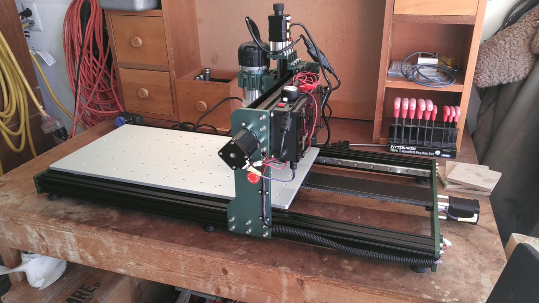 CNC Router Machine 3030-Evo Max, All-Metal XYZ Axis Dual Steel Linear Guides with 800W Trimmer Router customer photo 1