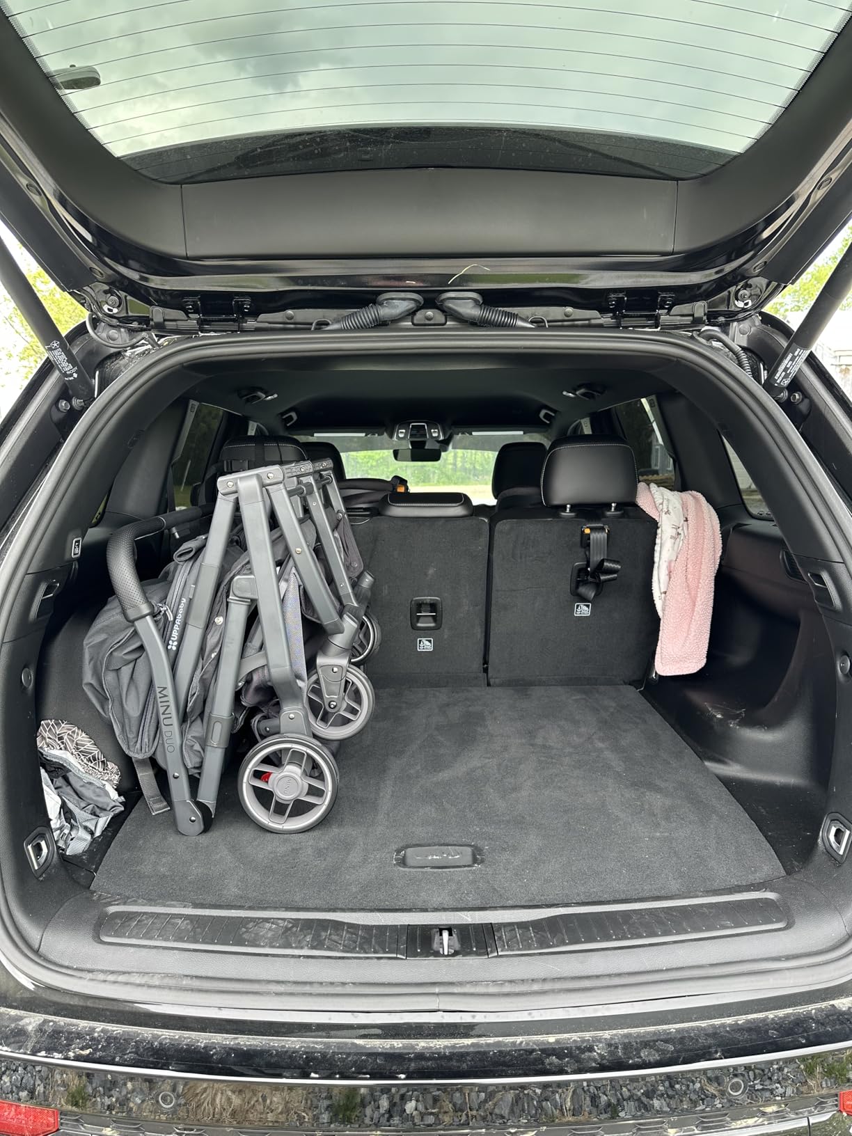 UPPAbaby Minu Duo Side-by-Side Double Stroller - Lightweight + Compact Design for Travel - Easy Fold- From Birth to Toddler - Independent Recline - Greyson (Charcoal Mélange/Carbon Frame/Saddle Leather) customer photo 2
