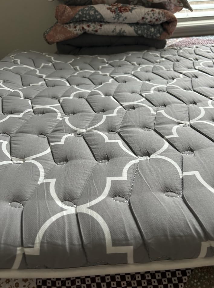 6th Generation Japanese Floor Futon Mattress - Extra-Thick 9-Layer Modern Futon with 100% High-Density Foam, Portable Floor Mattress Sleeping Pad for Adults, Guest Room, Dormitory, Twin Size (39