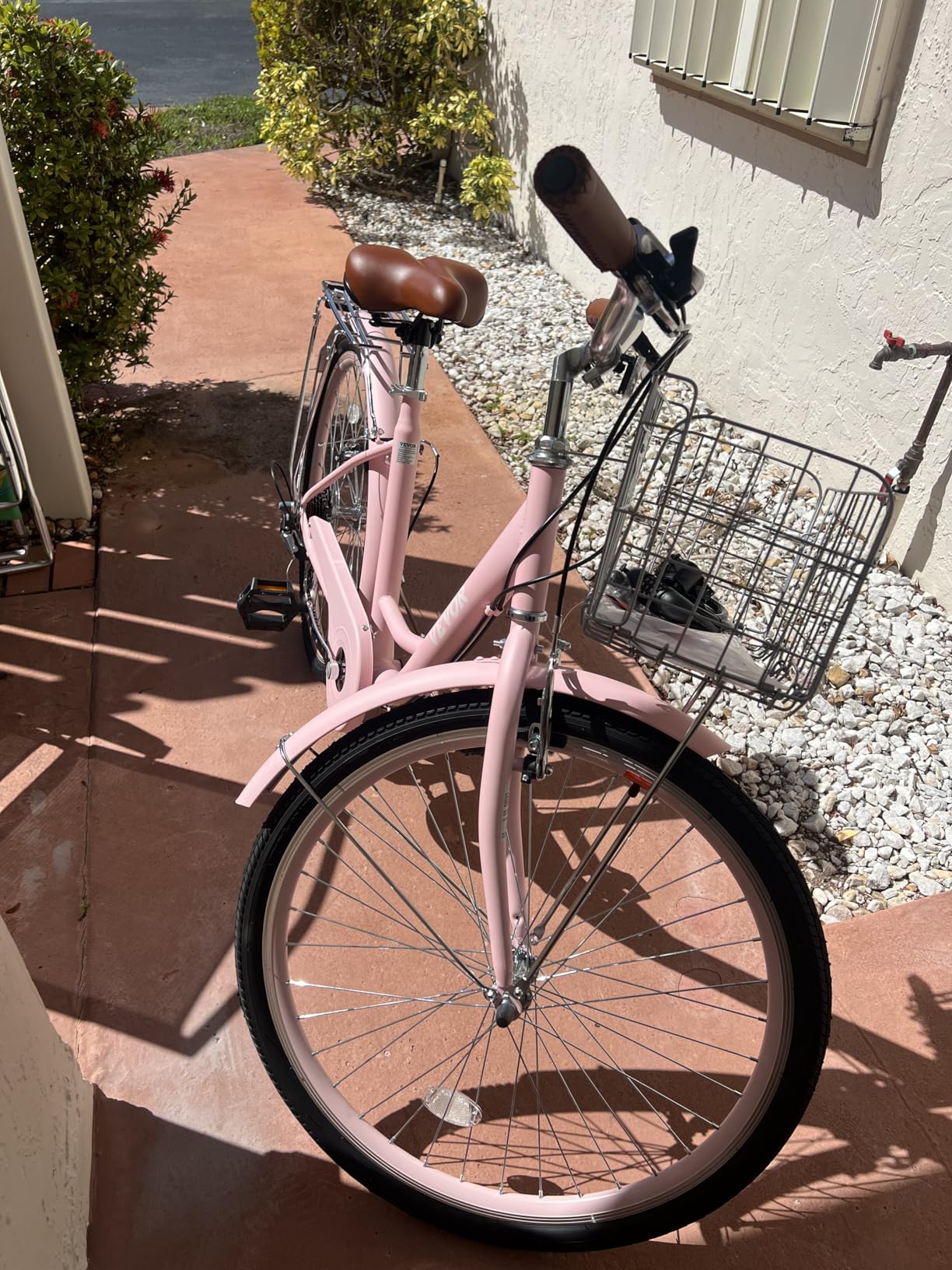 VEVOR Women Bike, 7-Speed and 1-Speed, 24-26 Inch Pink and Light Blue Beach Cruiser Bike, with Large Capacity Basket and Rear Rack customer photo 1