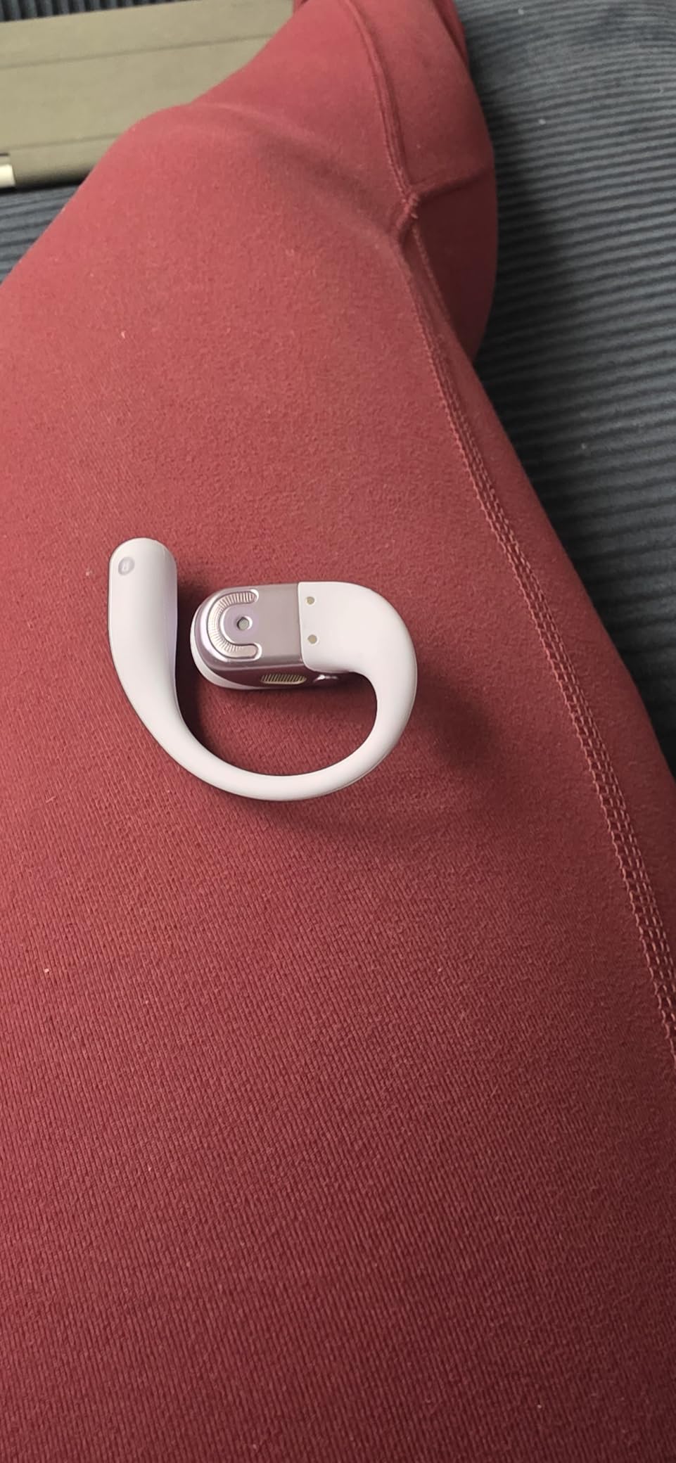 SHOKZ NEW OpenFit 2+ Open-Ear Headphones, Dolby Audio Enabled, Comfortable Earbuds with Soft Ear Hooks, 48H Playtime, IP55 Water-Resistant, USB-C Fast Charging, Wireless Charging, Carrying Bag, Black customer photo 1