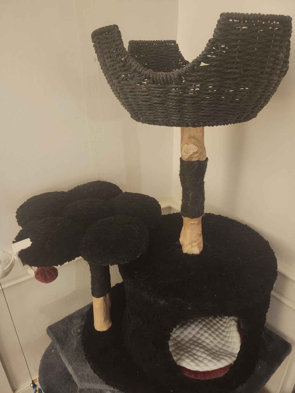 Easyego Modern Cat Tree, 40.5