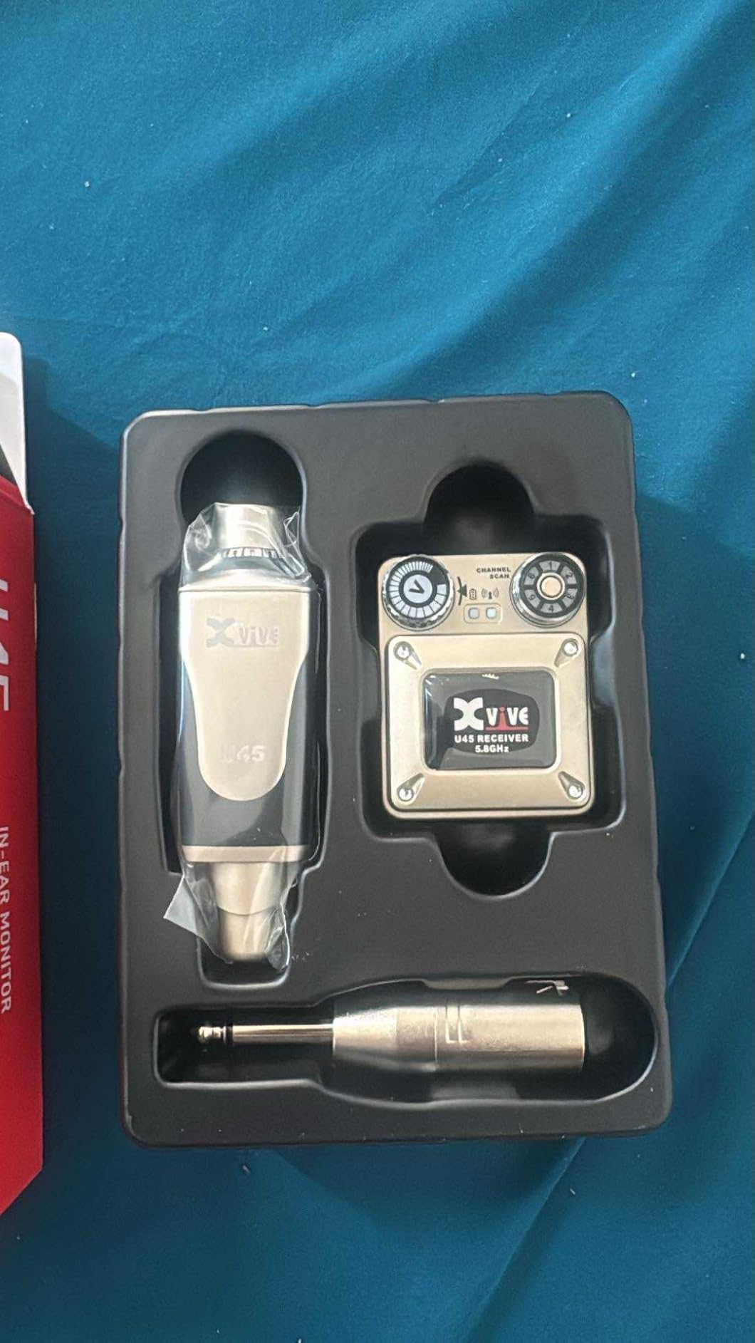 Xvive U45 Wireless in Ear Monitor System 5.8GHz IEM System Transmitter and Bodypack Receiver for Studio, Band Rehearsal, Live Performance, Channel Scan Mode customer photo 2