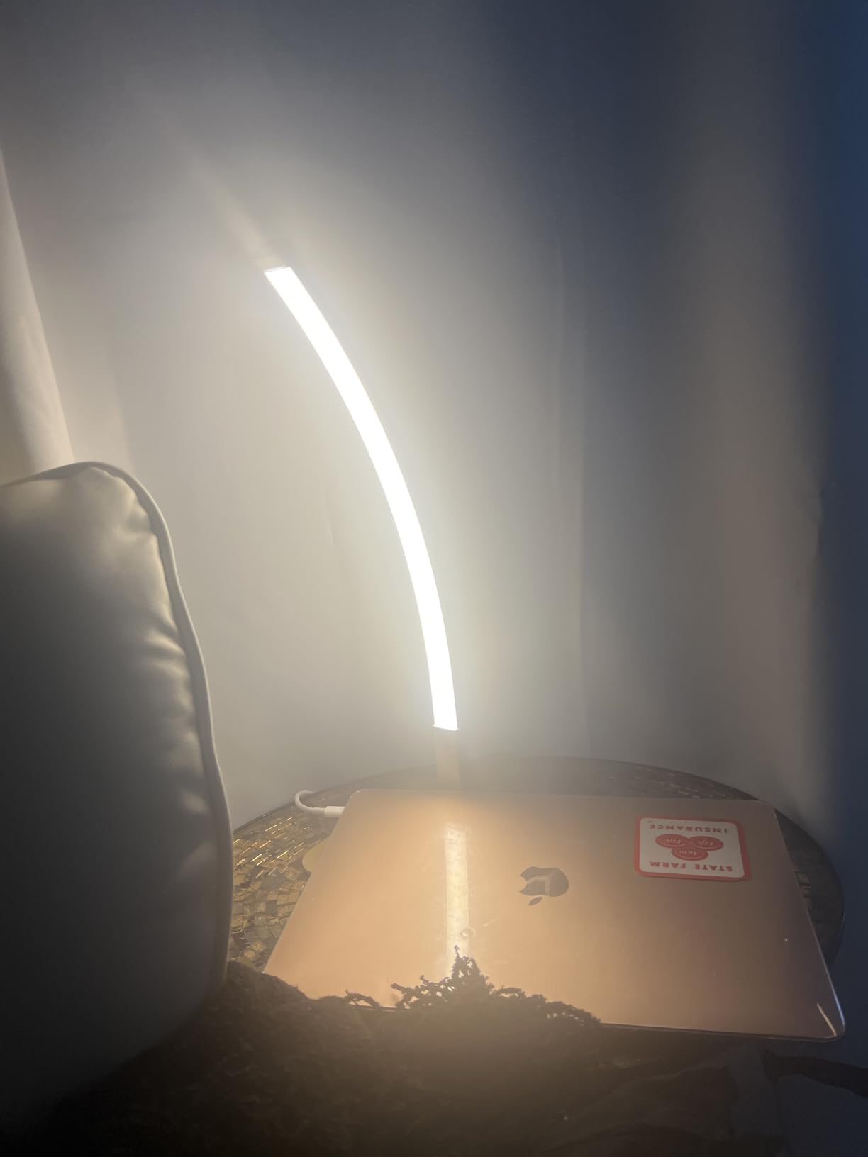 EDISHINE Curved LED Table Lamp, Modern Bedside Lamp with 3 Color Temperature & Stepless Dimming, Aluminum & Iron, Nightstand Lamp for Bedroom, Living Room, Gold customer photo 1