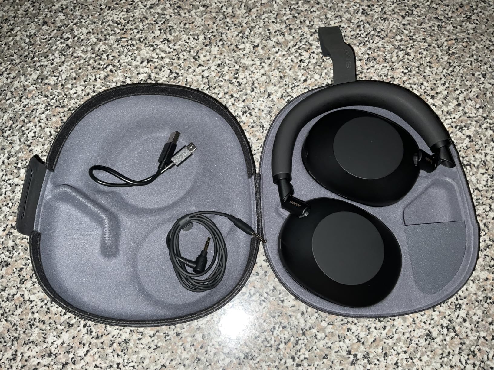 Sony WH-1000XM6 The Best Wireless Noise Canceling Headphones - Black customer photo 2