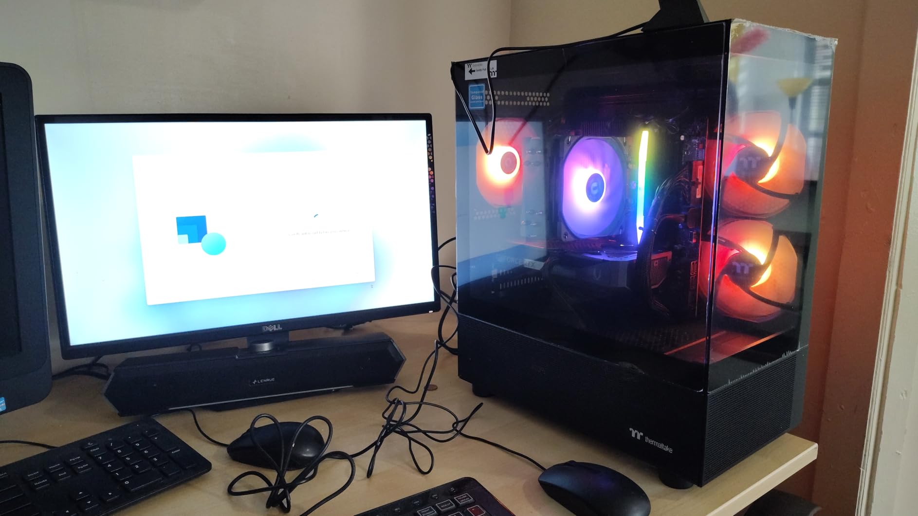 Thermaltake LCGS View i1460-170 Gaming Desktop (Intel Core i5-14400F, ToughRam 16GB DDR5 6000MT/s RGB Memory, NVIDIA GeForce RTX 5060, 1TB NVMe M.2, WiFi, Windows 11) customer photo 1