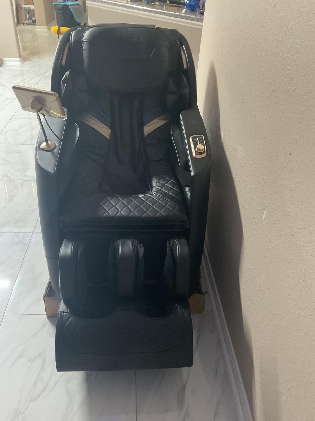 Culanta Massage Chair Full Body, Zero Gravity SL-Track Shiatsu Massage Recliner Chair with Body Scan, Airbags, Foot Rollers, Deep Yoga Stretch, Heating customer photo 1
