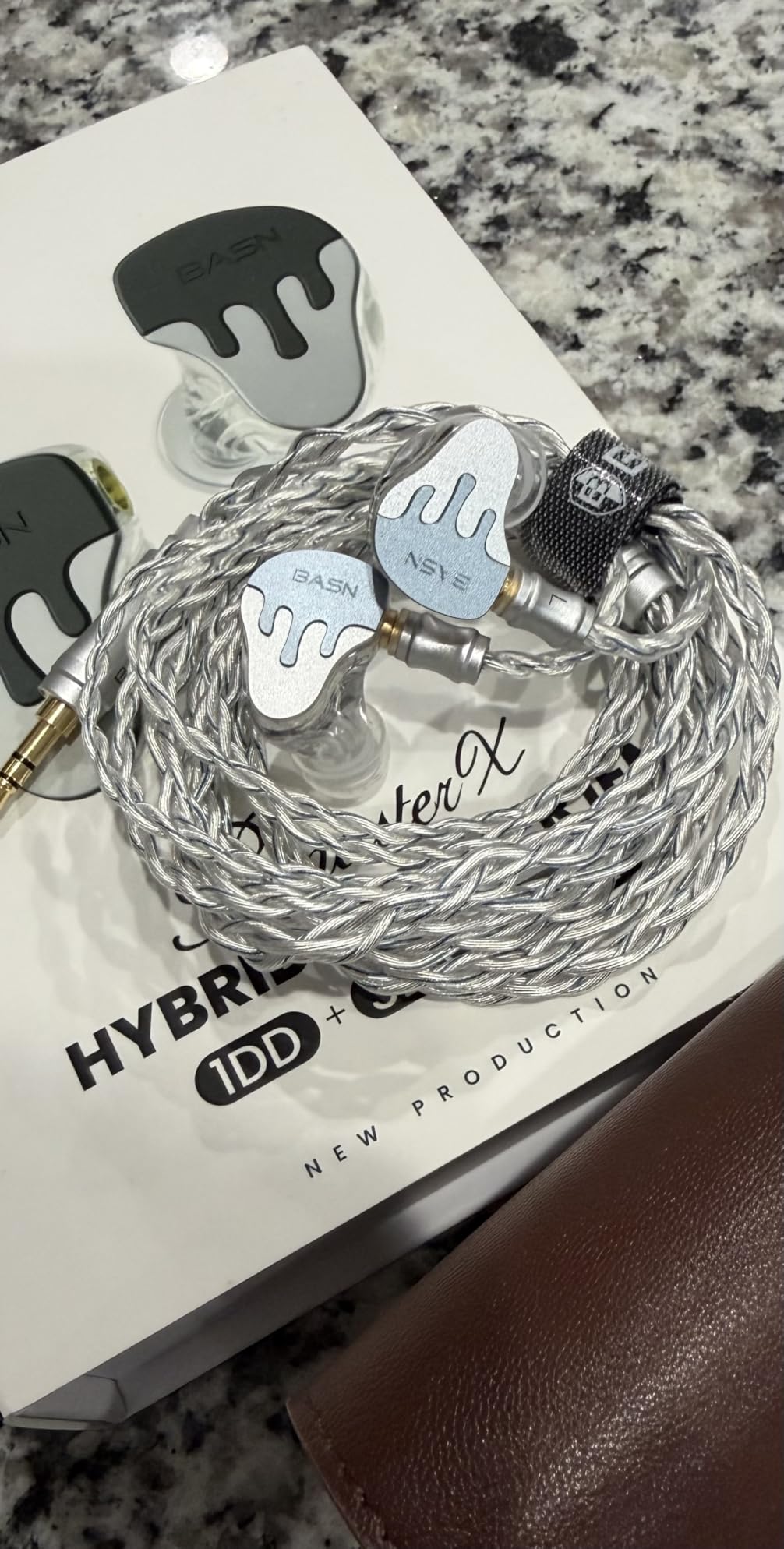 BASN BmasterX 6 Drivers Hybrid in-Ear Monitors with Noise Isolation for Musicians, Stage & Studio, Professional HiFi IEMs, Detachable 4-core OFC Silver-Plated Cable & Shockproof Case (Black-White) customer photo 1