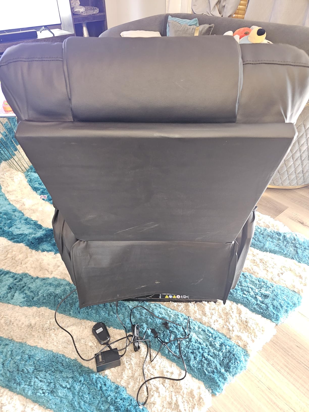 Brage Living Power Lift Recliner Chair for Elderly with Massage & Heat, 160 Adjustable PU Leather Electric Recliner with Remote, Cup Holders & Side Pockets (Black) customer photo 1